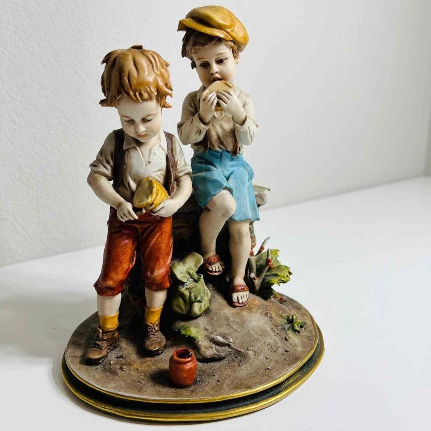 Capodimonte Figurine Triade Benacchio Children Eating Lunch Sculpture Italy