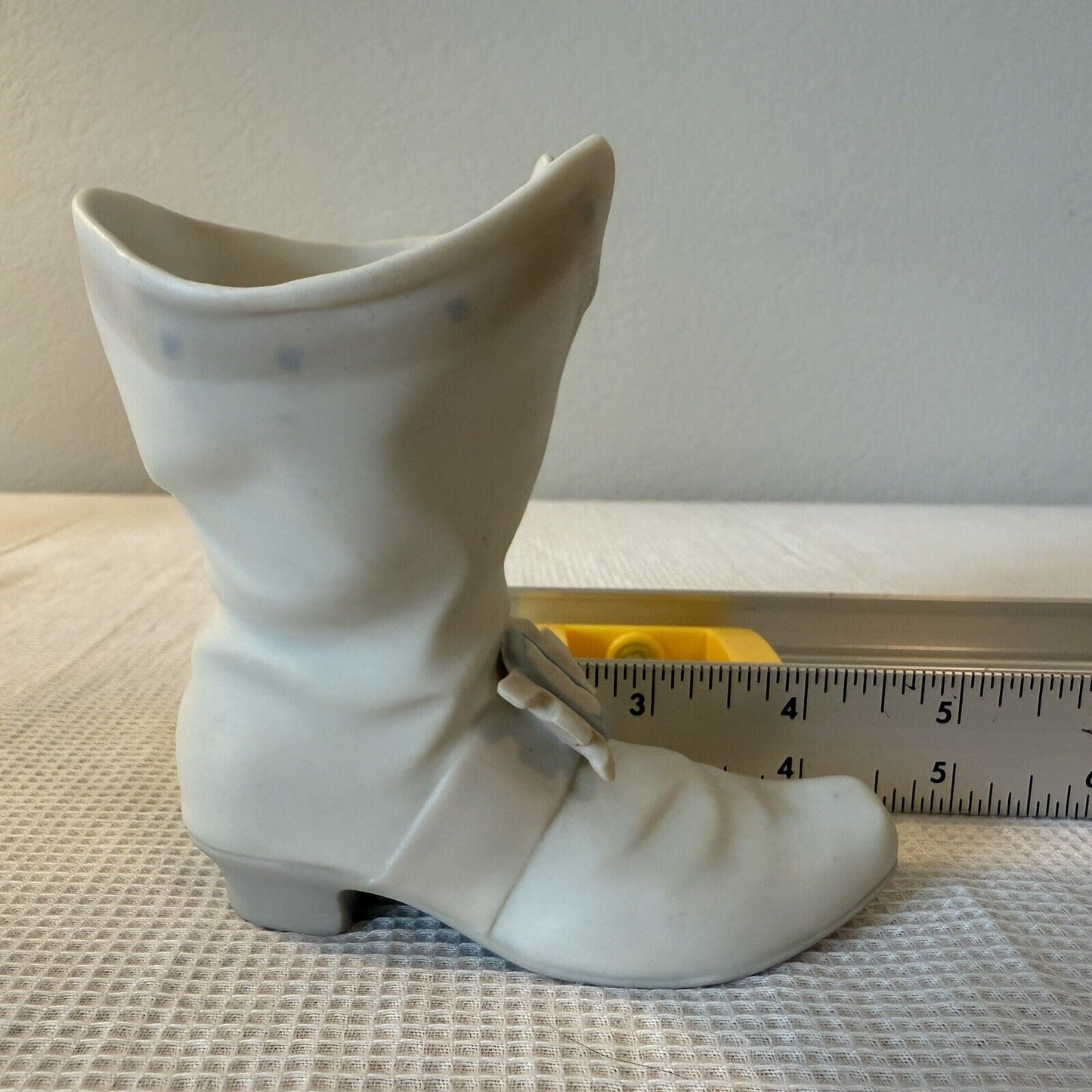 Lladro Nao Warrior Musketeer Buckle Boot 4in Porcelain 1960’s Spain Matte Finish