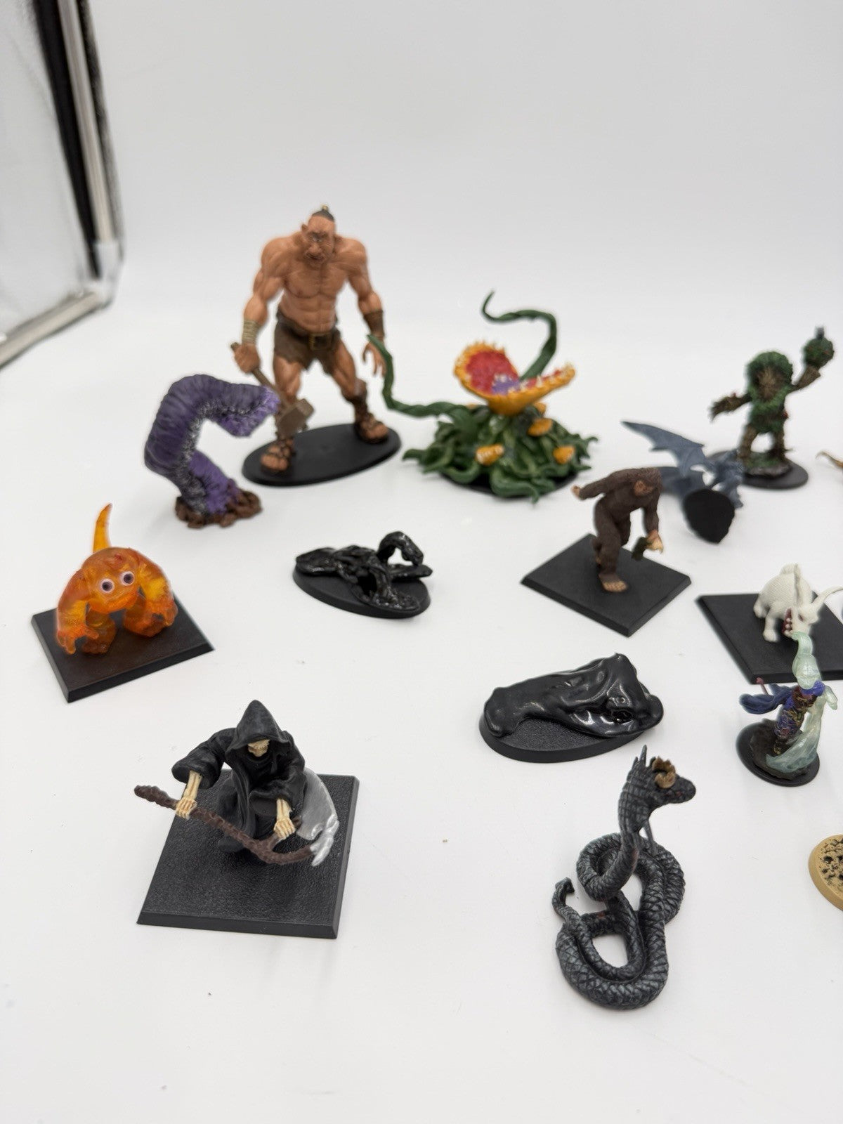 Painted Miniatures Wizards Wizkids Games Workshop Reaper Miniatures Lot 26 PCs