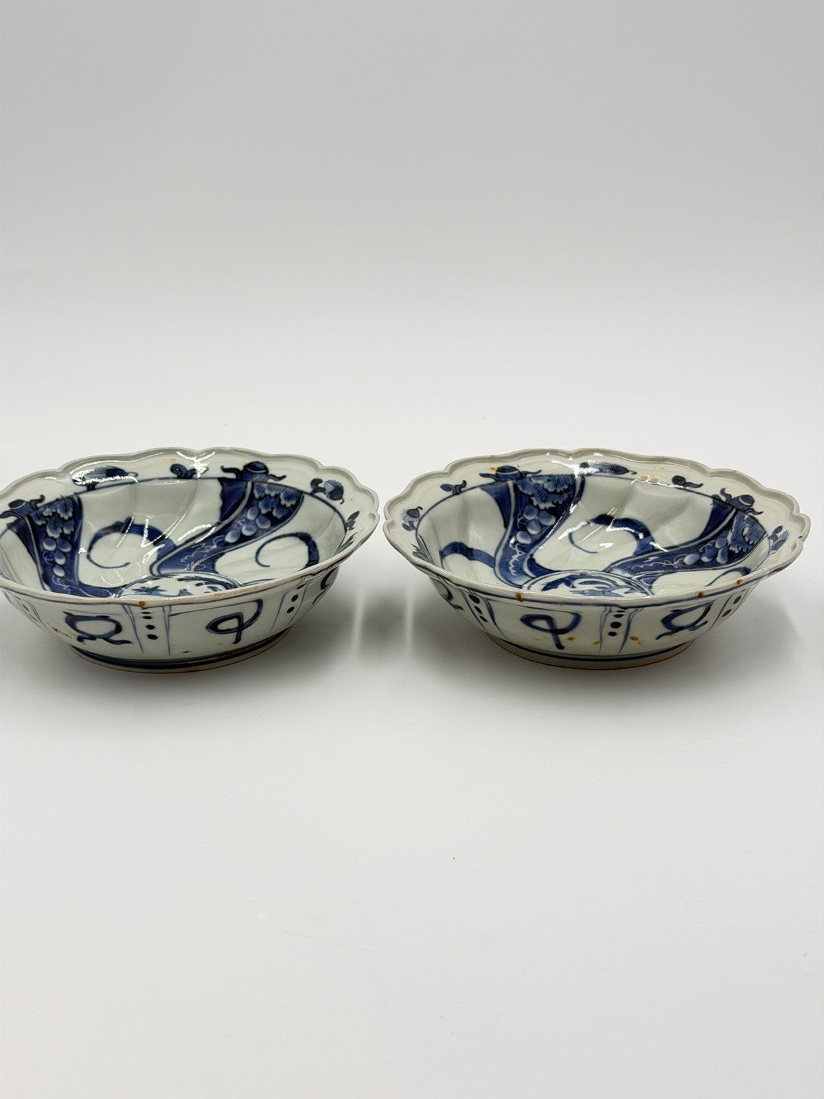 Antique lobed Japanese Imari Arita bowl 1760-90 handpainted #5040A