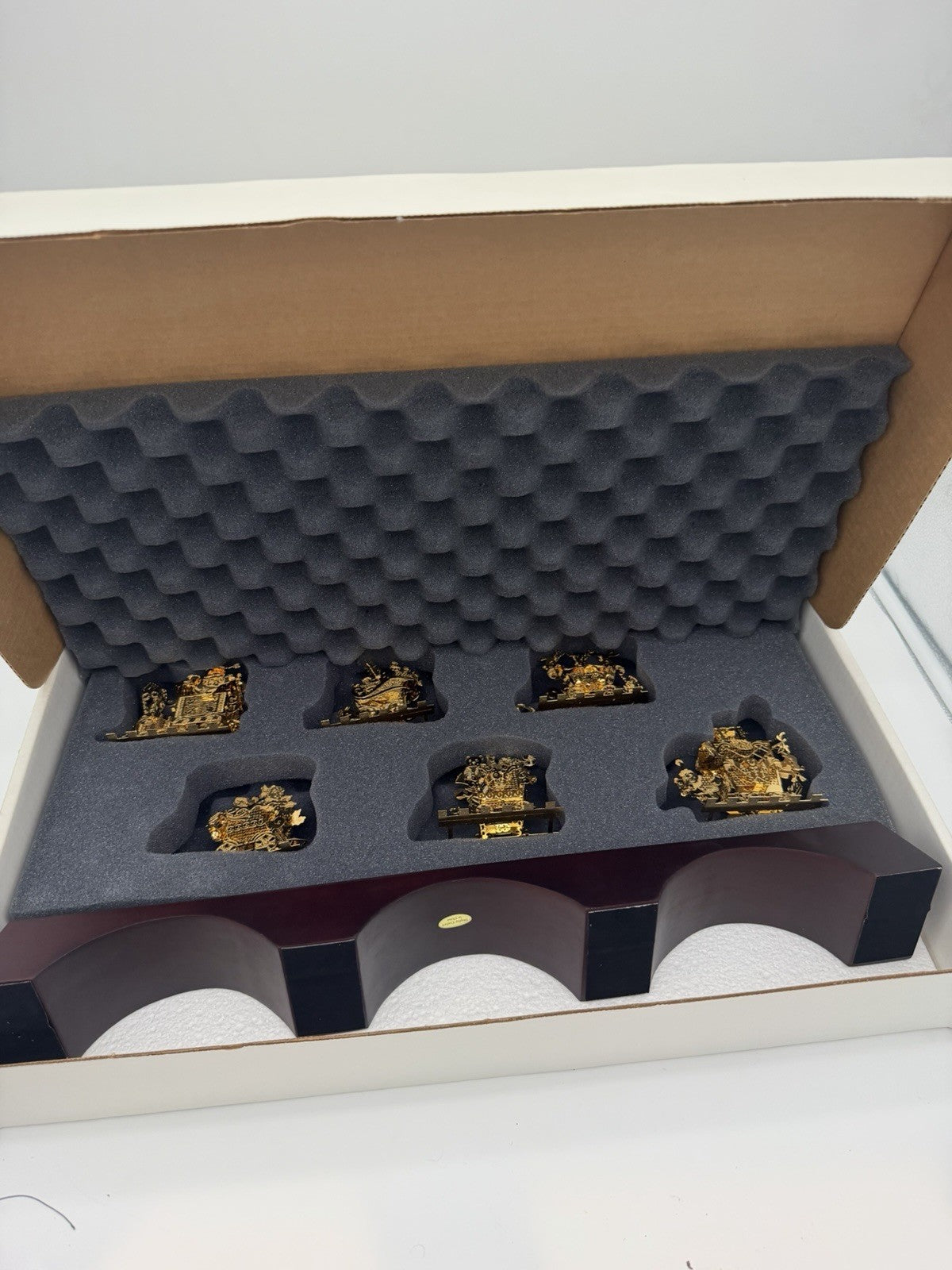 The Danbury Mint Santa’s Gold Christmas Train 24k Gold Finish Complete Wood Base