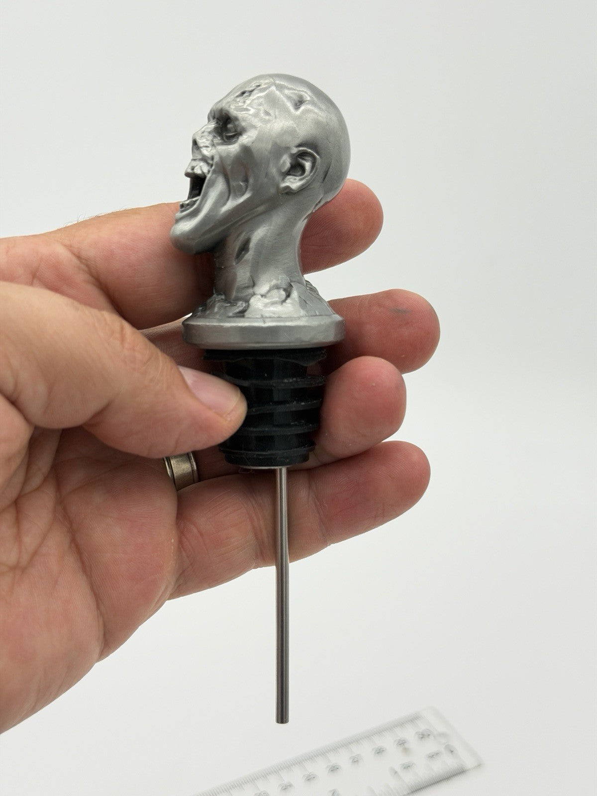 MENAGERIE Zombie Wine Pourer/Aerator Stainless Steel silicone rubber fitting