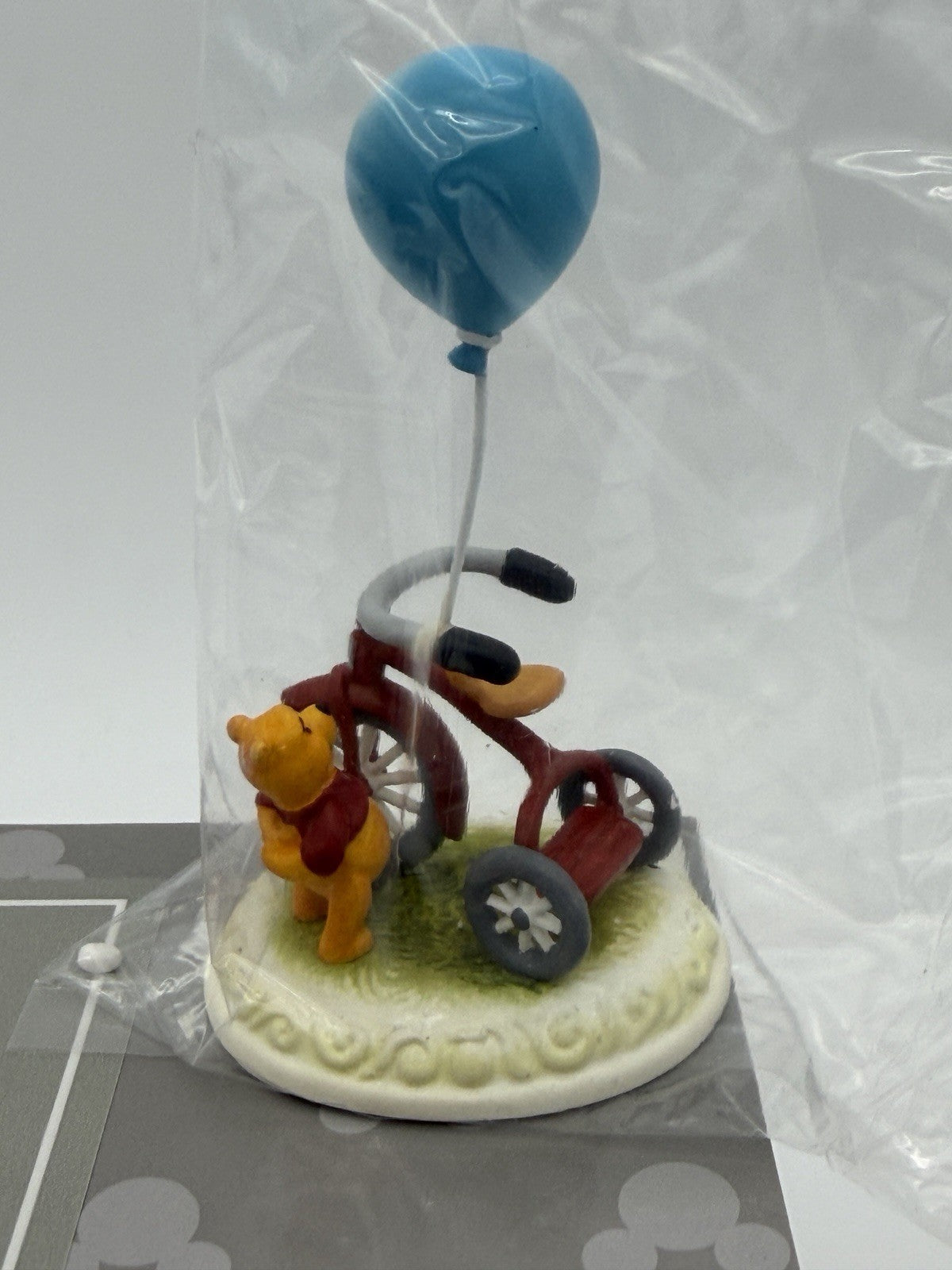 Disney Showcase Olszewski Signed Winnie the Pooh Sealed W/COA Figurine