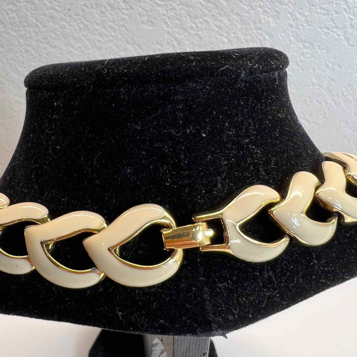 Necklace Costume Jewelry Chain Cream Enamel Gold Plated Statement 1980s Vintage