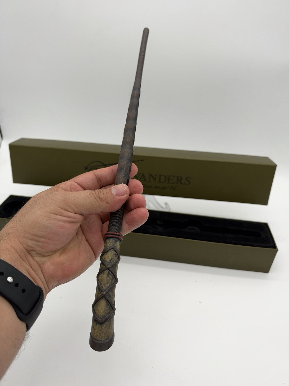 Harry Potter Interactive Ollivanders Holly 8 Wand Universal 15” Wizarding World