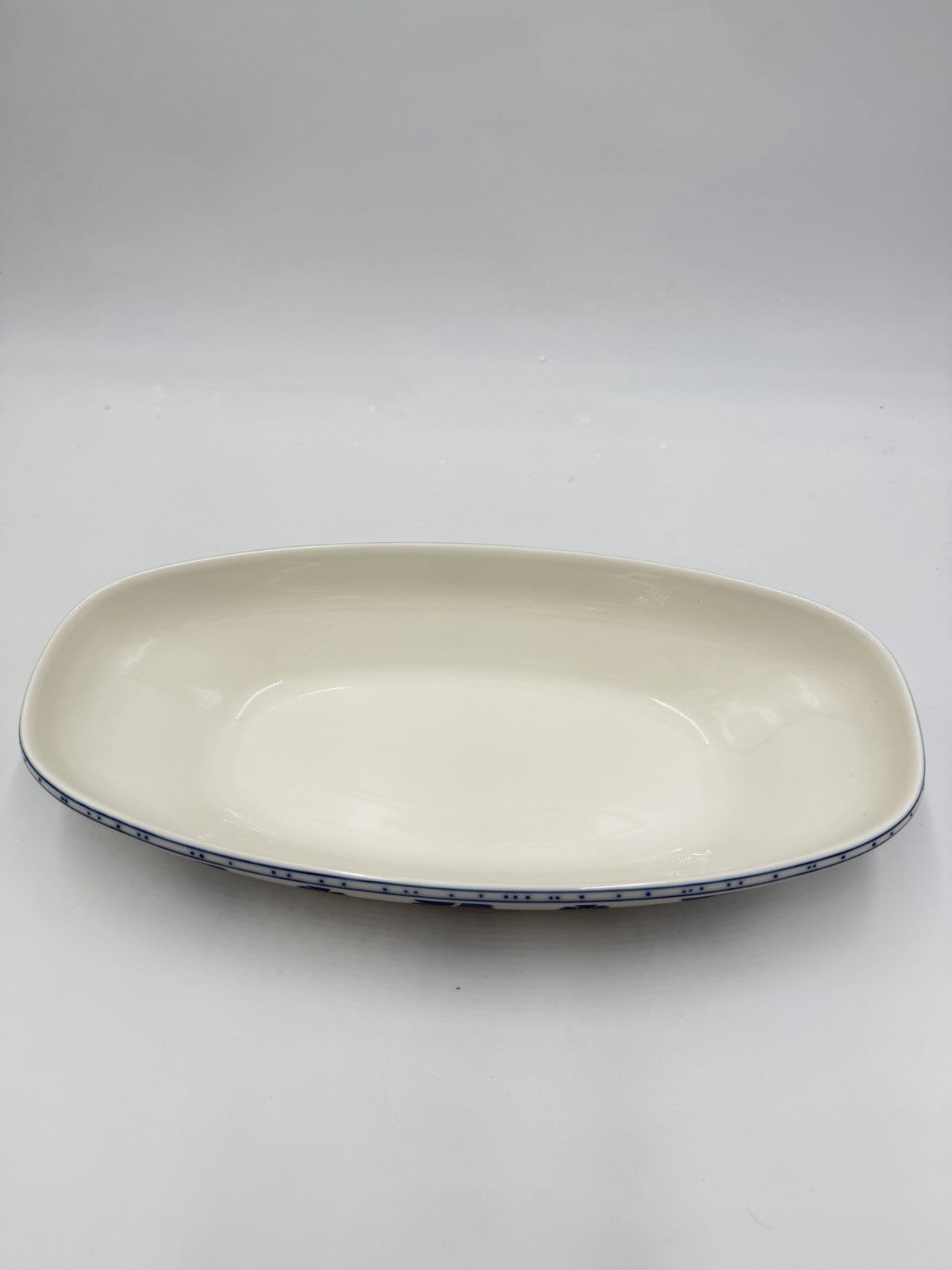 Villeroy & Boch Farmhouse Touch Blue Flowers 12.5 Inch Oval Baker RARE #1748