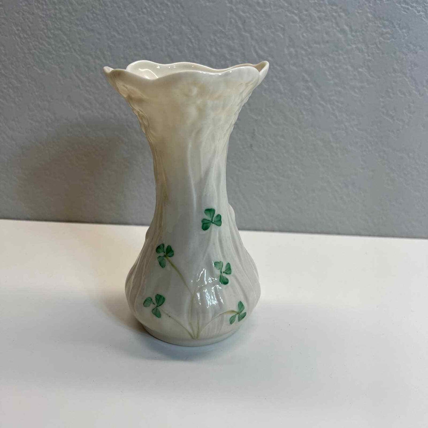 Belleek Vase Shamrocks Flower Ireland Pottery Daisy Spill Porcelain Home Decor