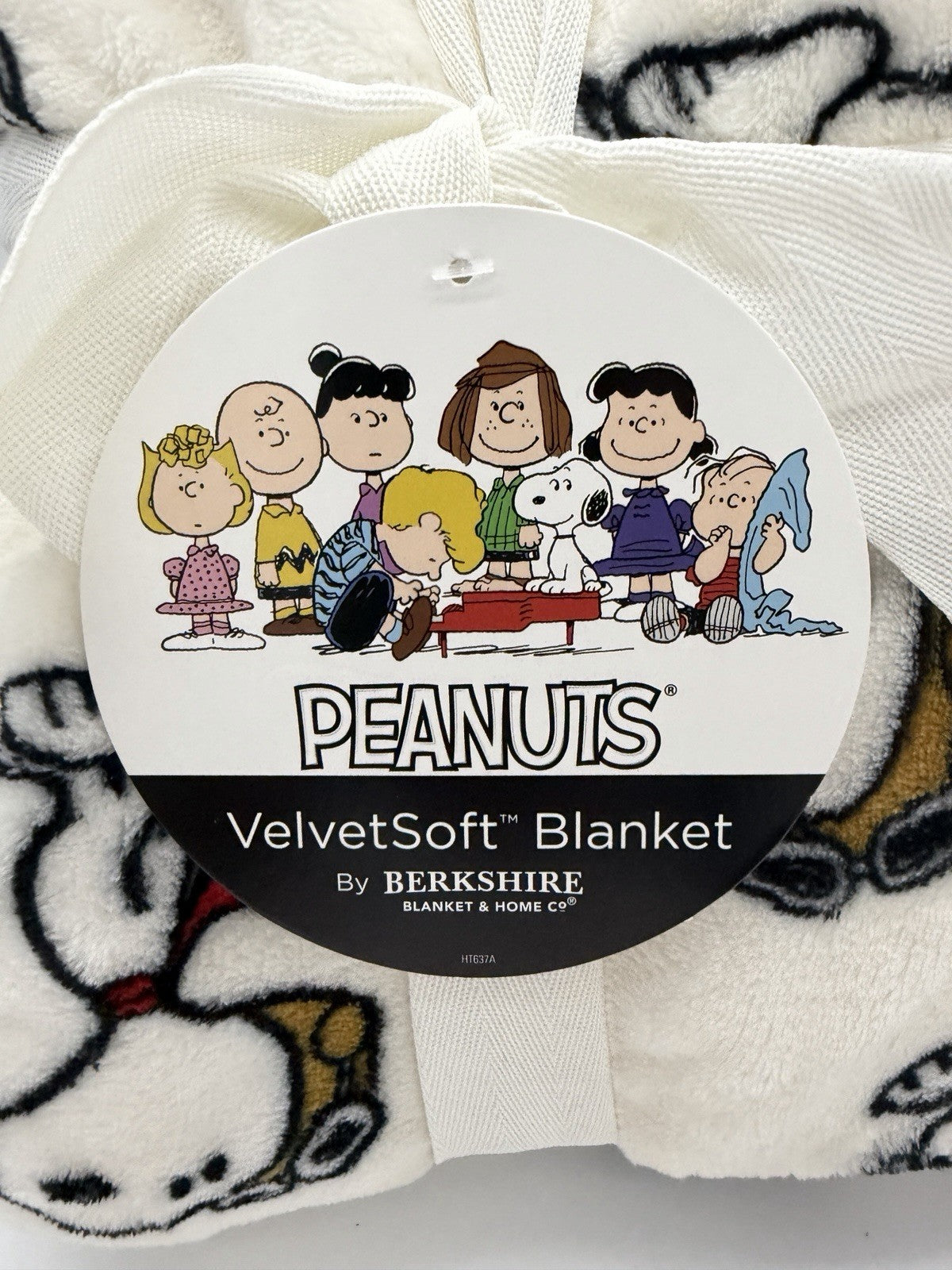 Berkshire Blanket Peanuts VelvetLoft Snoopy Plush Blanket queen size new w/tag
