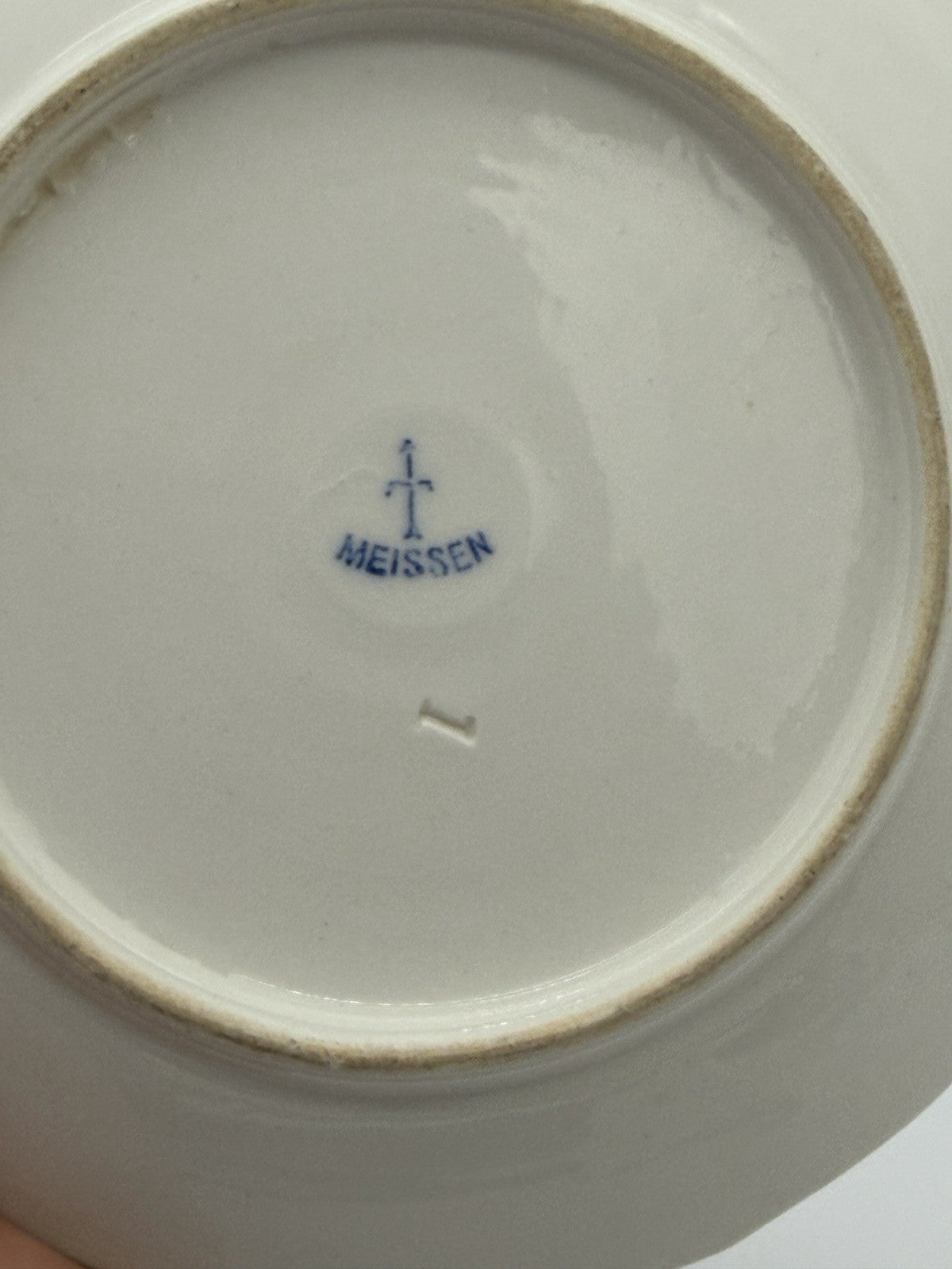 Meissen Porcelain Blue Onion Covered Round Butter Dish Rose Top Germany