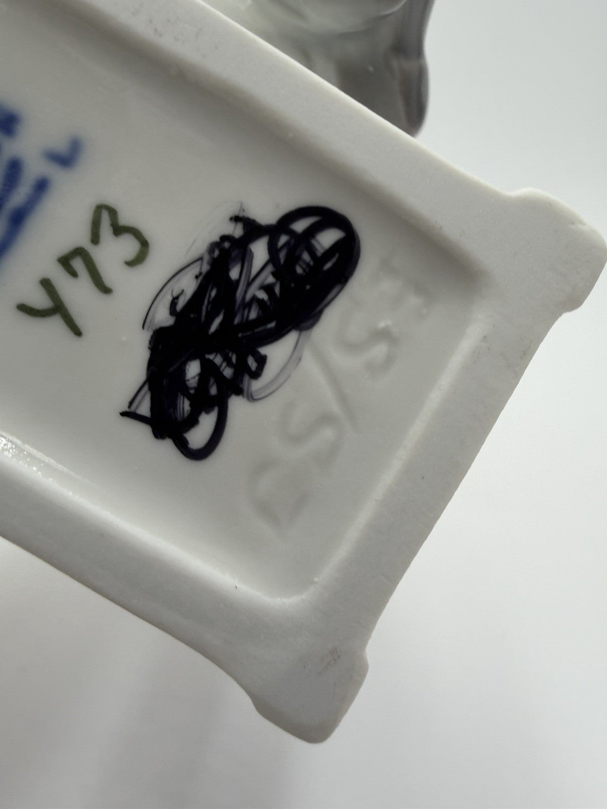 Bing &Grondahl Denmark Ida's Flowers Tulips Spring porcelain figurine # 2298