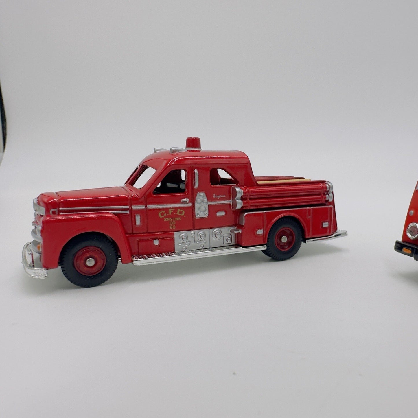Crogi Classics Fire Trucks Diecast Seagrave & Dennis F8 Fire Engine 3.5in
