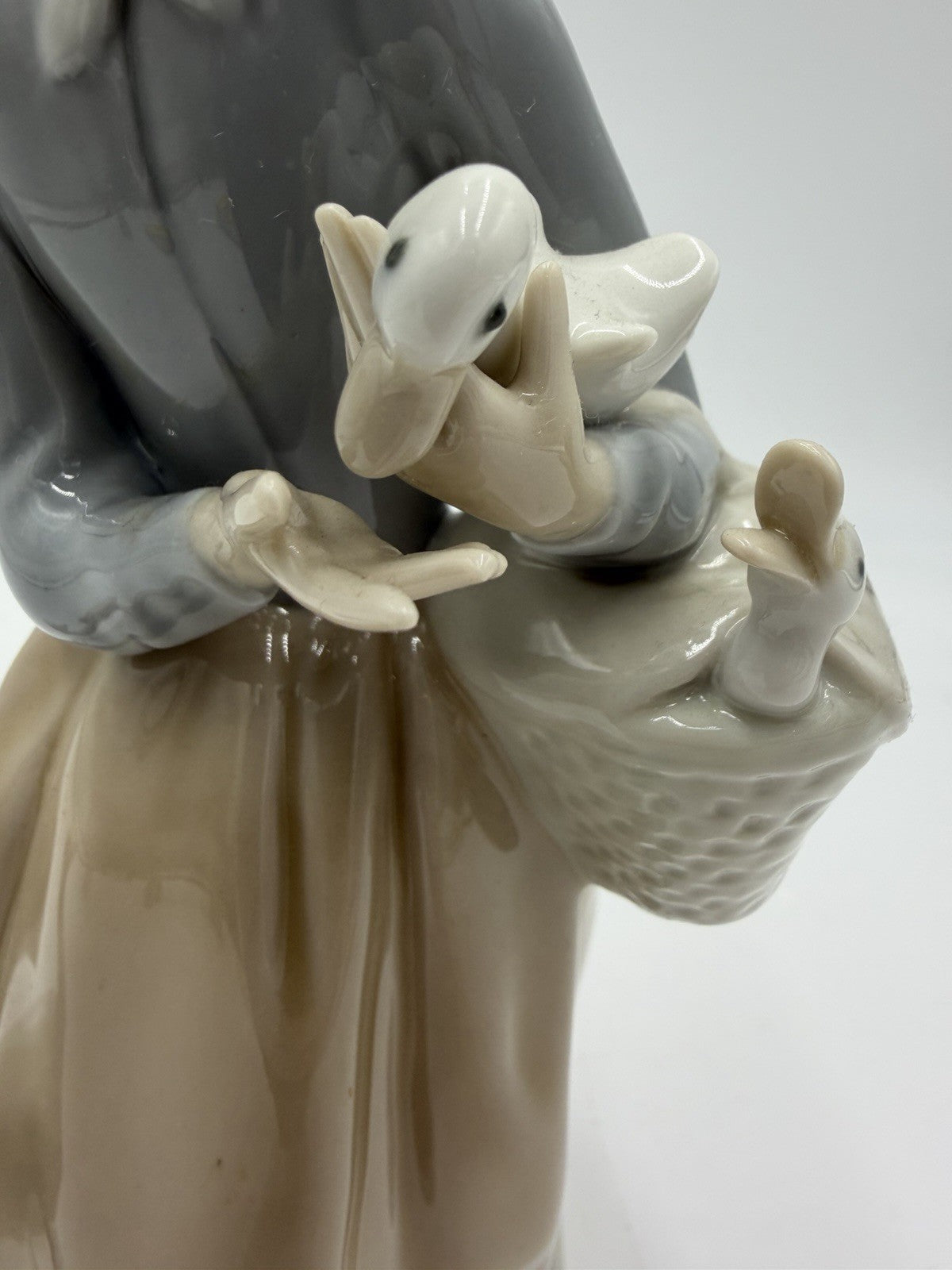 Lladro Spain Porcelain  Girl W/ Geese Retired By Vicente Martinez 9" Figurine