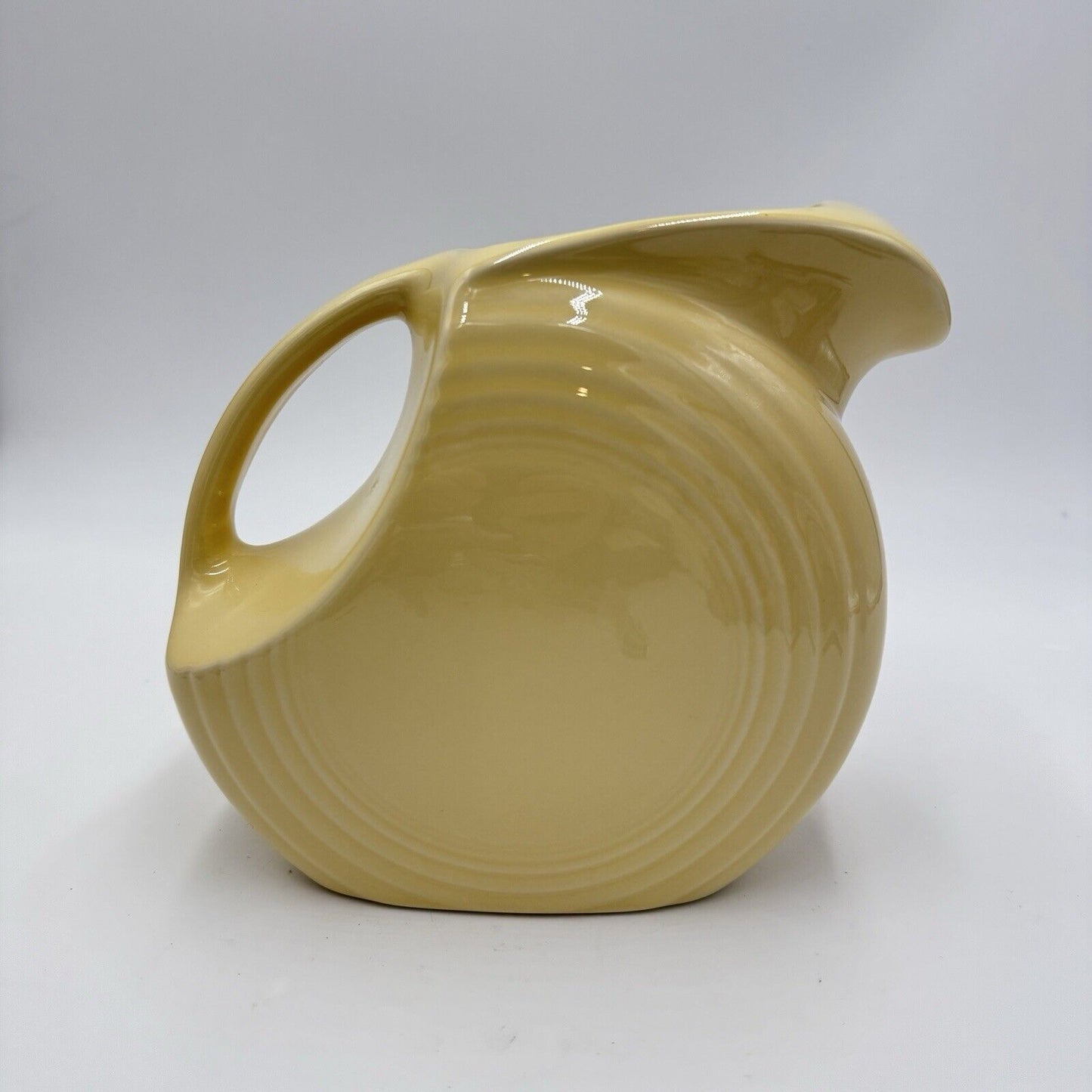 Fiestaware Vintage USA Disc Water Pitcher Original Ivory Fiesta Large 7”x8”