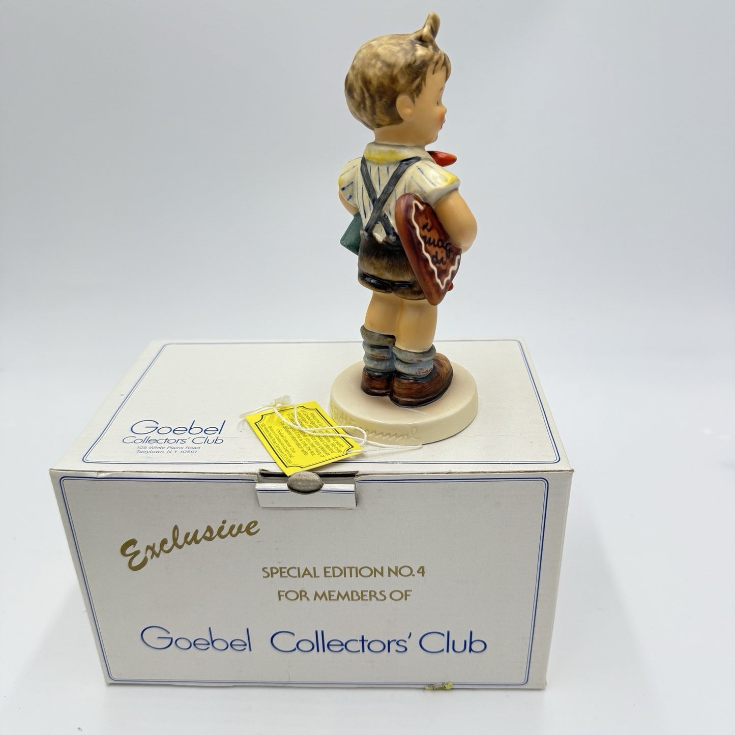 Hummel # 399 Goebel Germany Figurine Valentine Joy" Collectors' Club 1979 w/Box