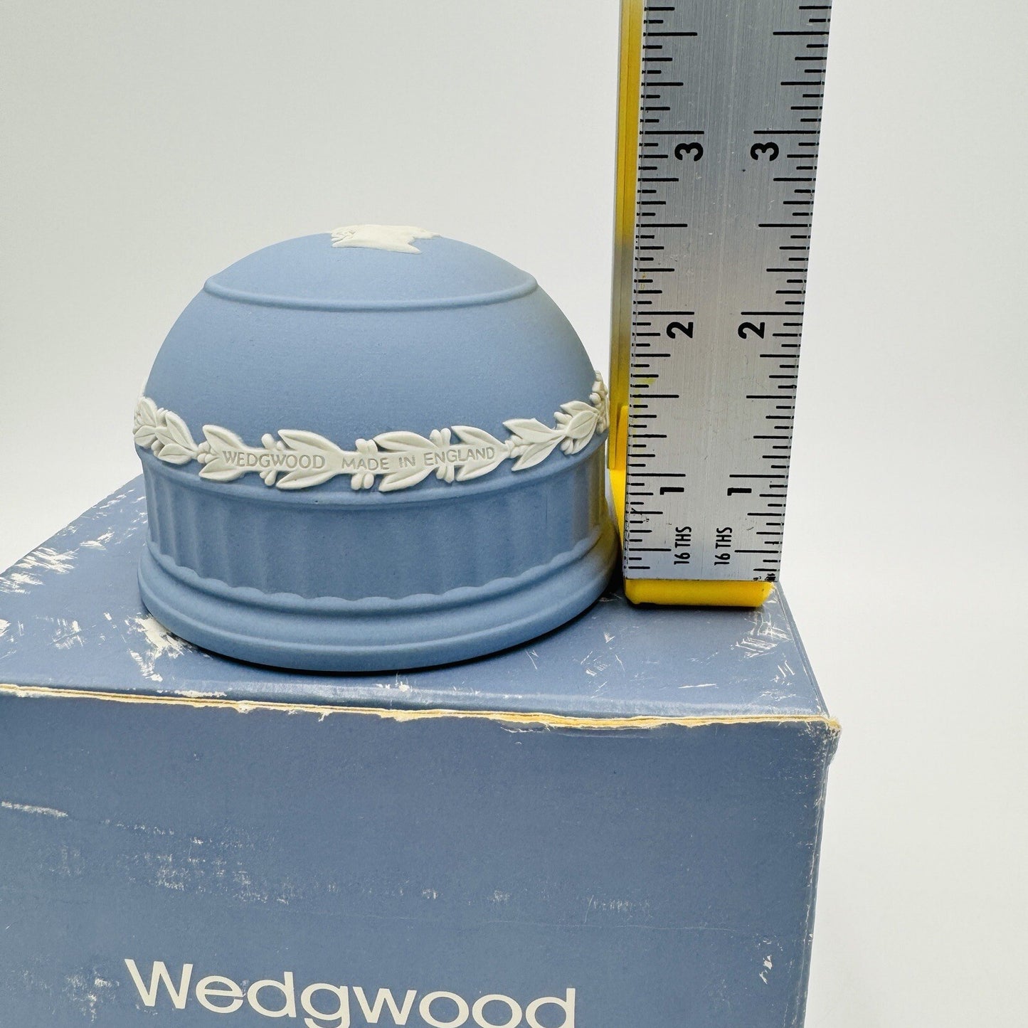 Wedgwood  Jasperware Blue PAPERWEIGHT JULIUS CAESAR Vintage England