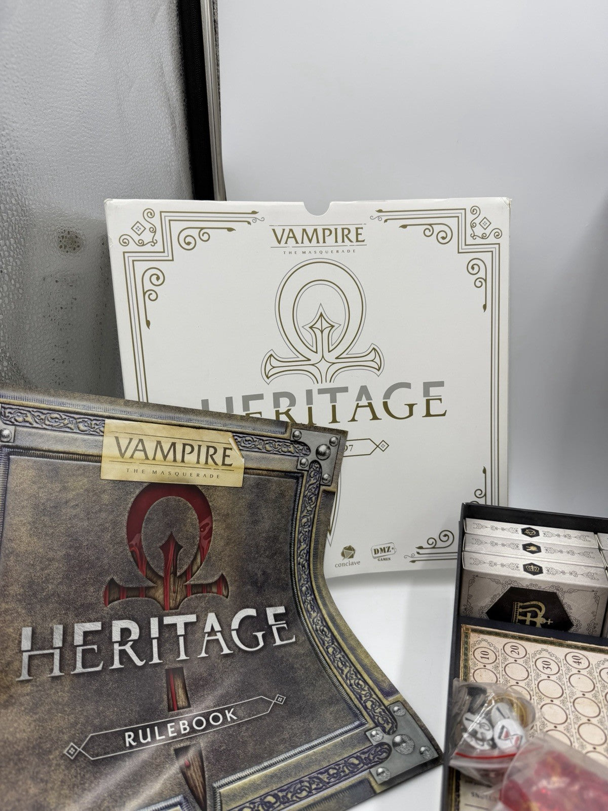 Vampire The Masquerade Heritage A Legacy Board Game 1306-1997 Used