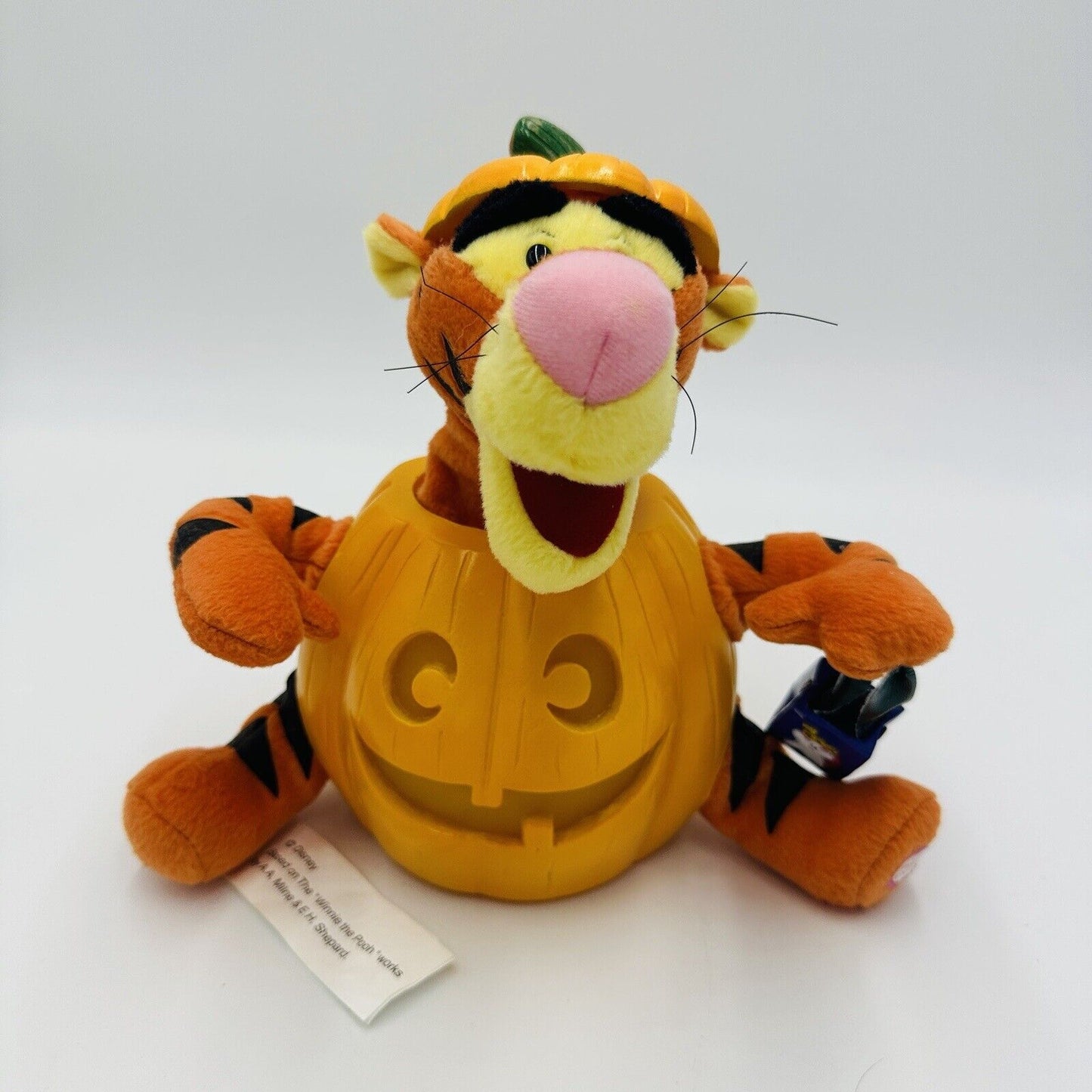 Disney’s Gemmy Tigger in Halloween Pumpkin Animated Sings Moves 9in VTG Works