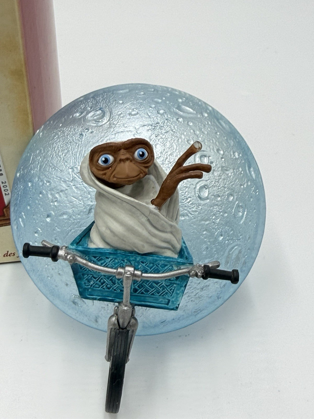Hallmark Keepsake Ornament Extra-Terrestrial Movie 2002 20th Anniversary E T Xms