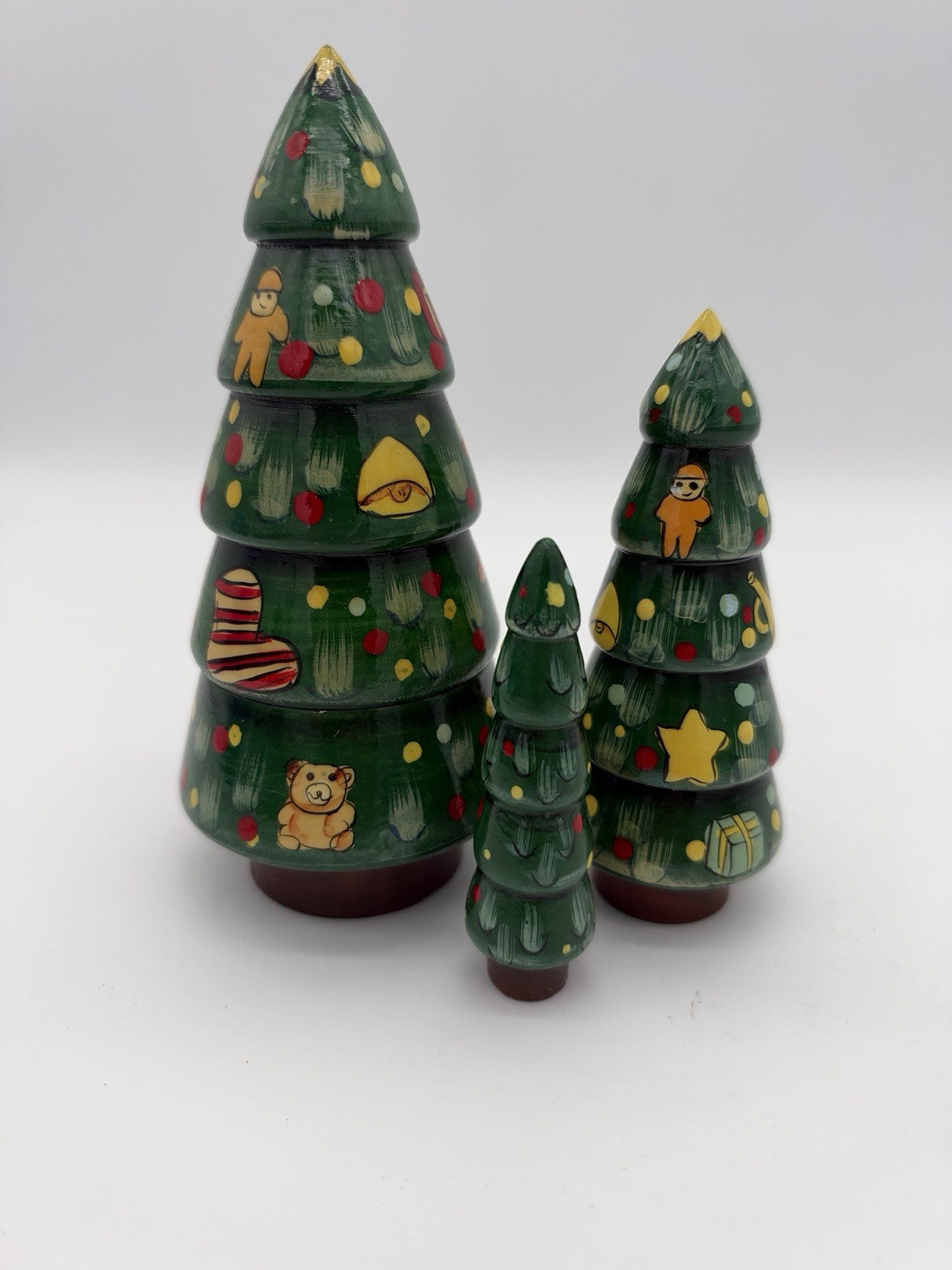 wooden folk art Christmas tree nesting dolls set Vintage hand painted 3 PCs 6”