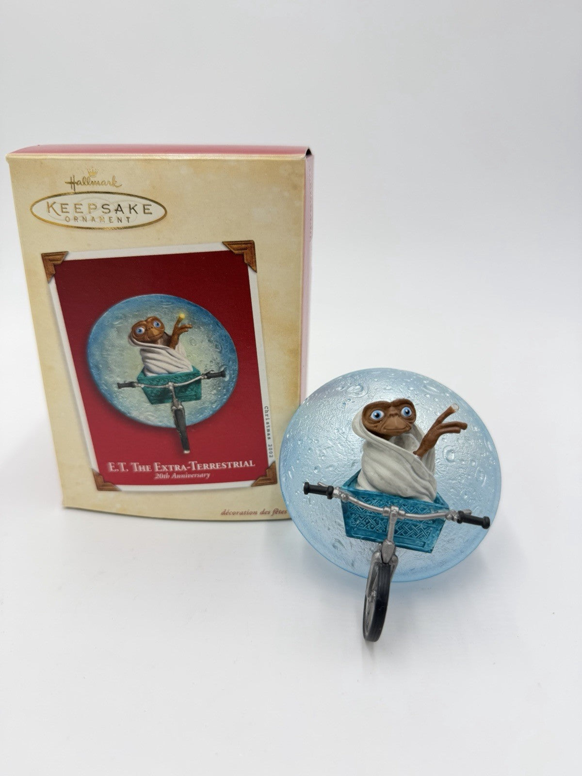Hallmark Keepsake Ornament Extra-Terrestrial Movie 2002 20th Anniversary E T Xms