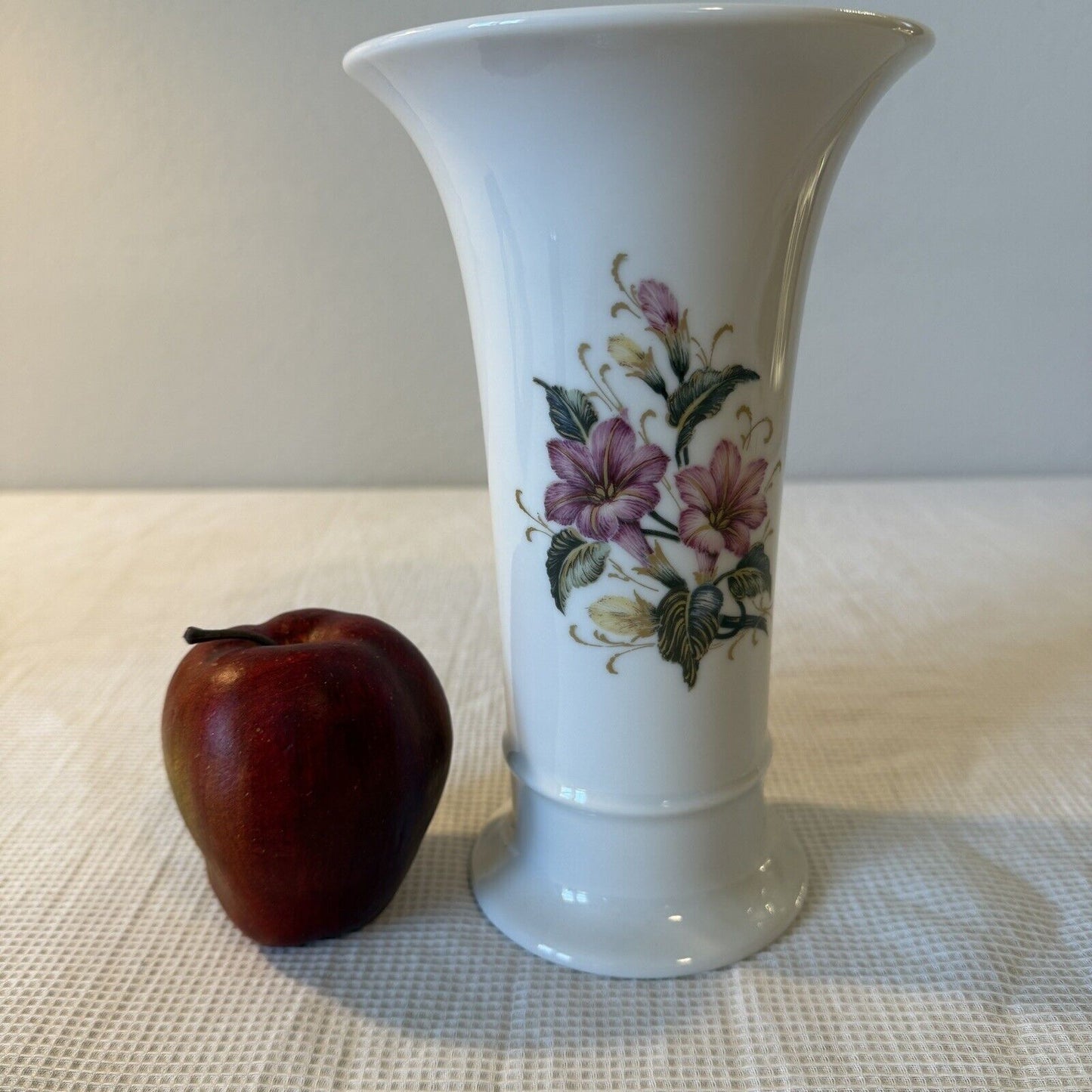 Vintage Kaiser West Germany Floral Vase Lily Pink Flowers Liliane 8in Large