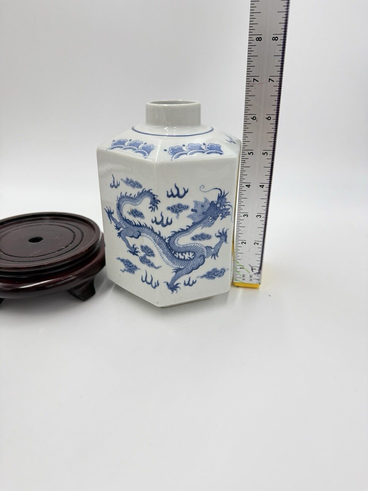 18th-C Chinese Qianlong Imperial Mark Porcelain Hexagonal White Blue Dragon Vase