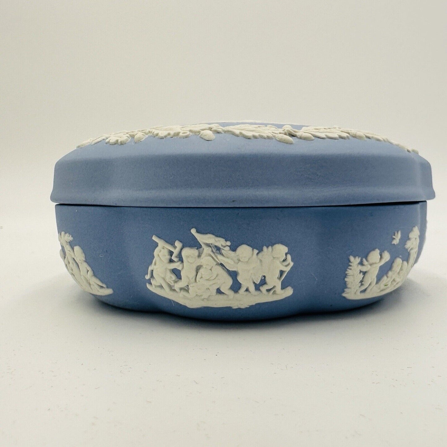 Wedgwood Blue Jasperware Covered Dresser Trinket Box Inlaid Ornate Horse Vintage