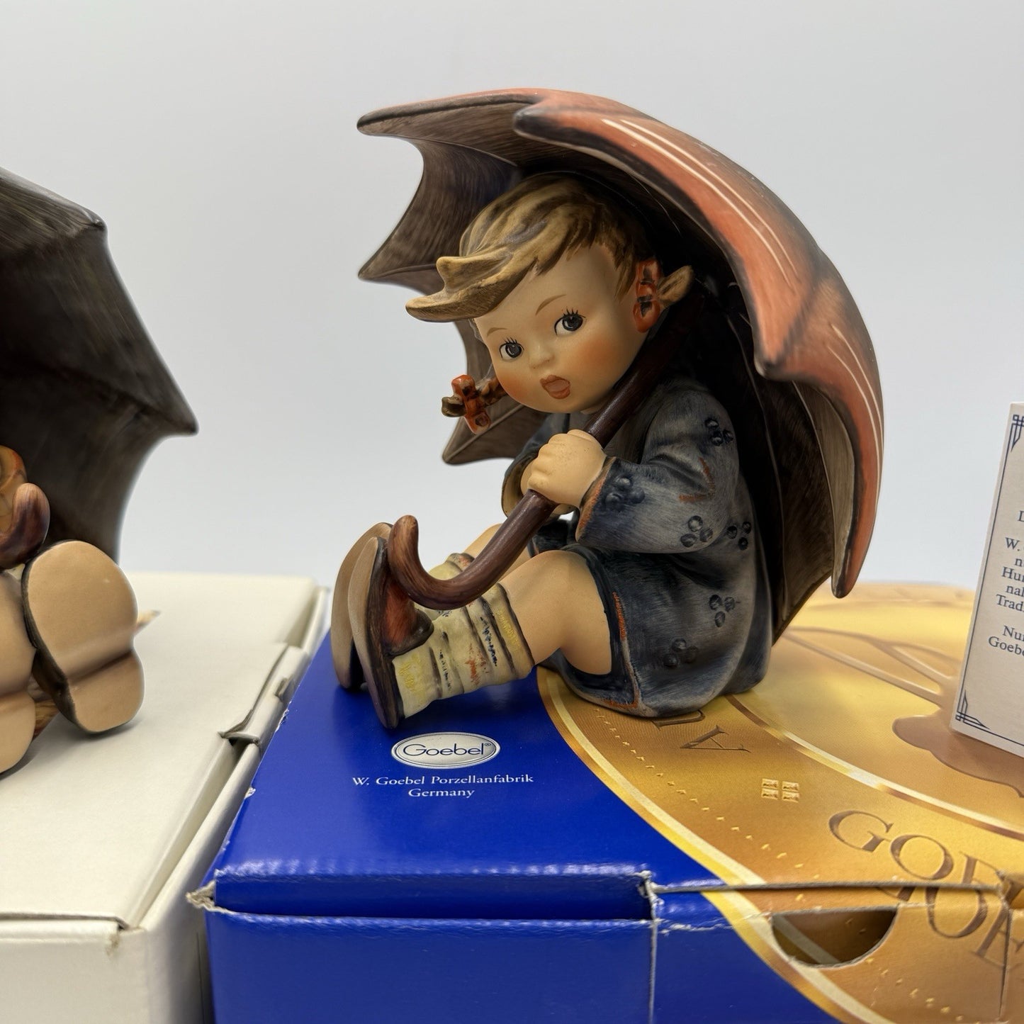 Goebel Hummel Umbrella Boy & Girl Porcelain Figurine 4 3/4” Germany Box /COA