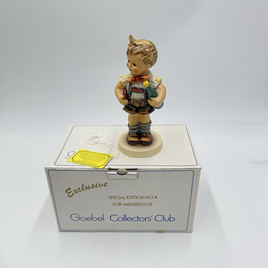Hummel # 399 Goebel Germany Figurine Valentine Joy" Collectors' Club 1979 w/Box