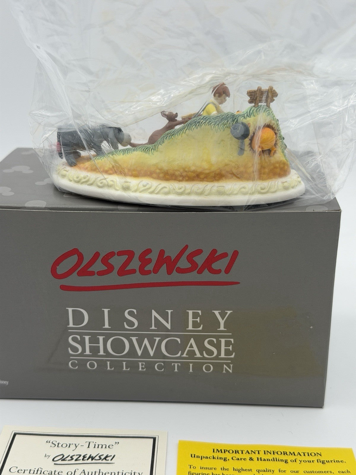 Olszewski Disney Showcase With a Great Heave Ho Winnie Pooh Figurine New/COA