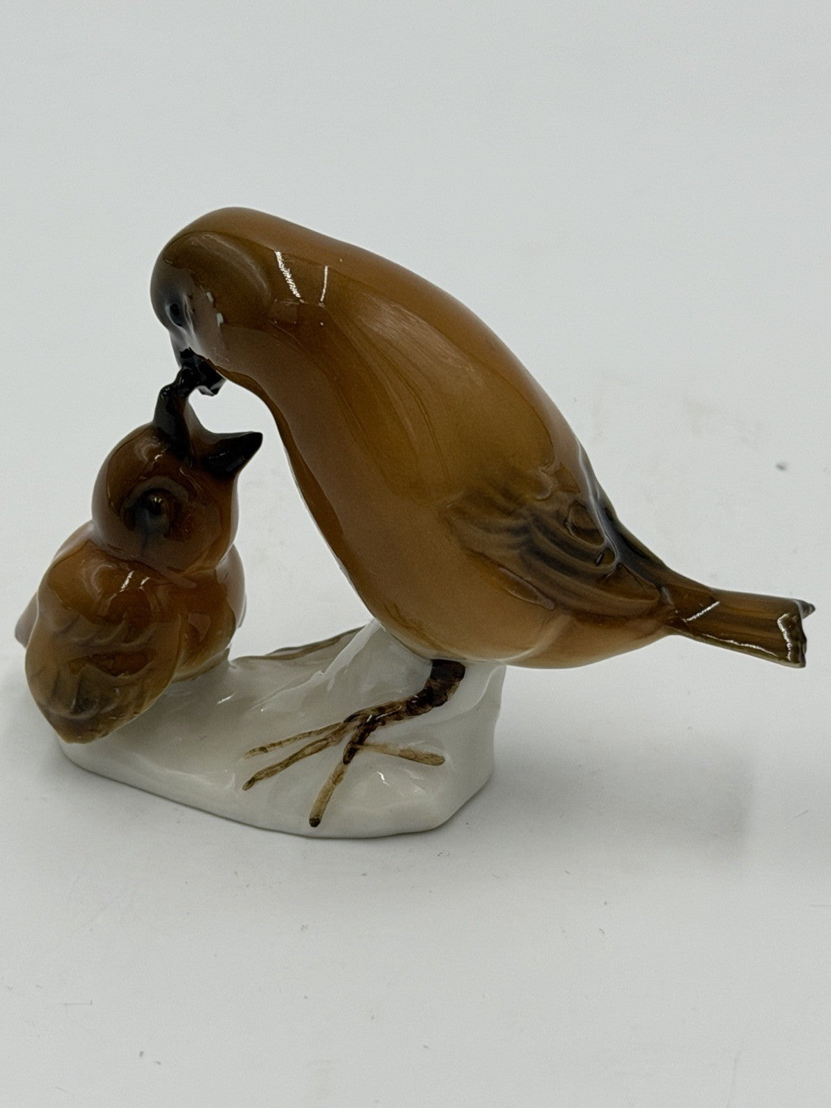 Hutschenreuther Germany K. Tutter Robin Bird Mom Feeding Porcelain Figurine