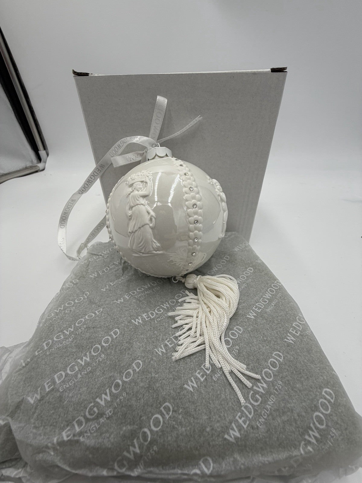 Wedgwood White Porcelain Jasperware Inlay Cameo Cherub Ball Christmas Ornament