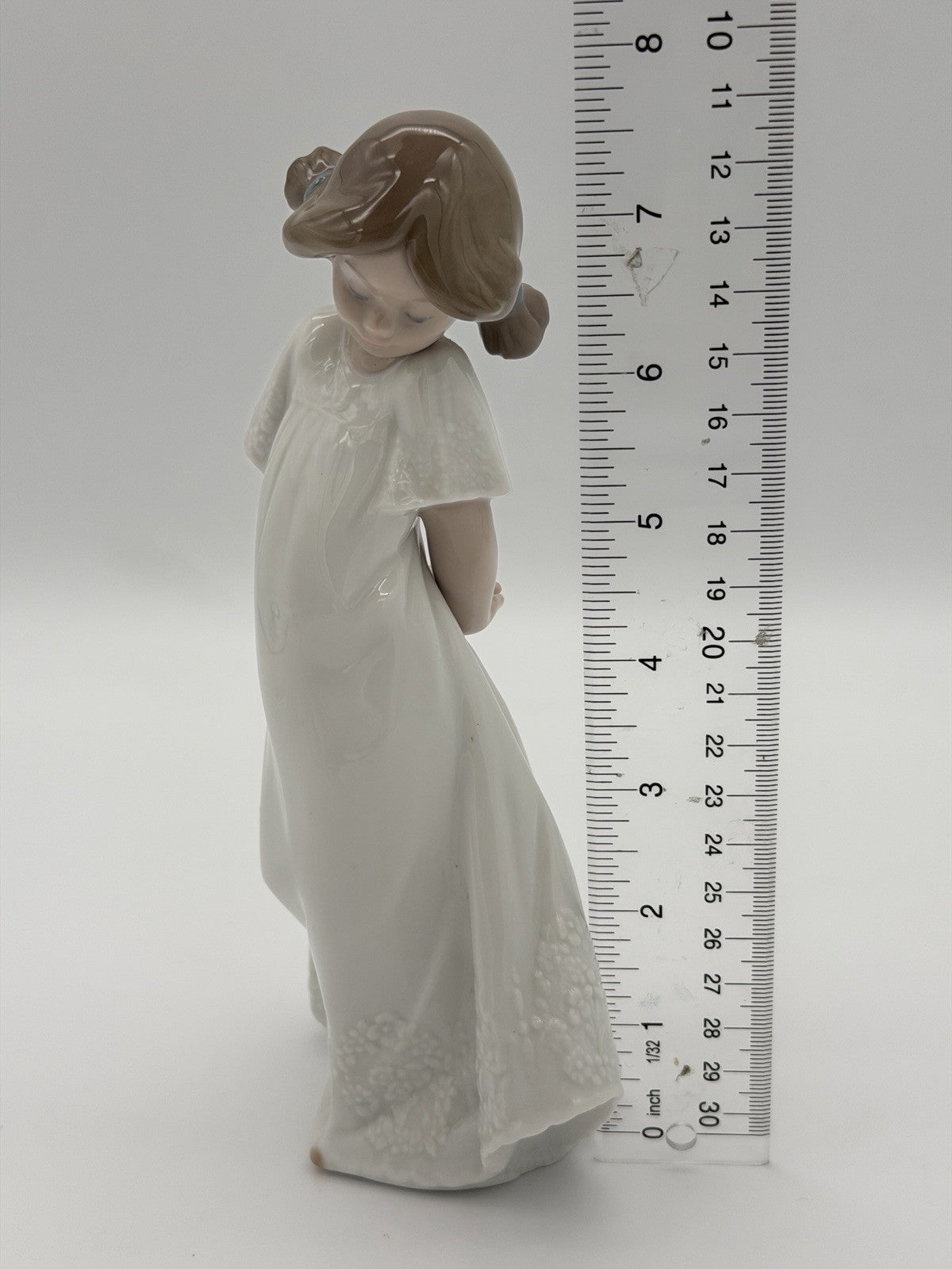 Nao by Lladro Spain Porcelain #1109 So Shy Little Girl Retired Figurine 8” Gloss