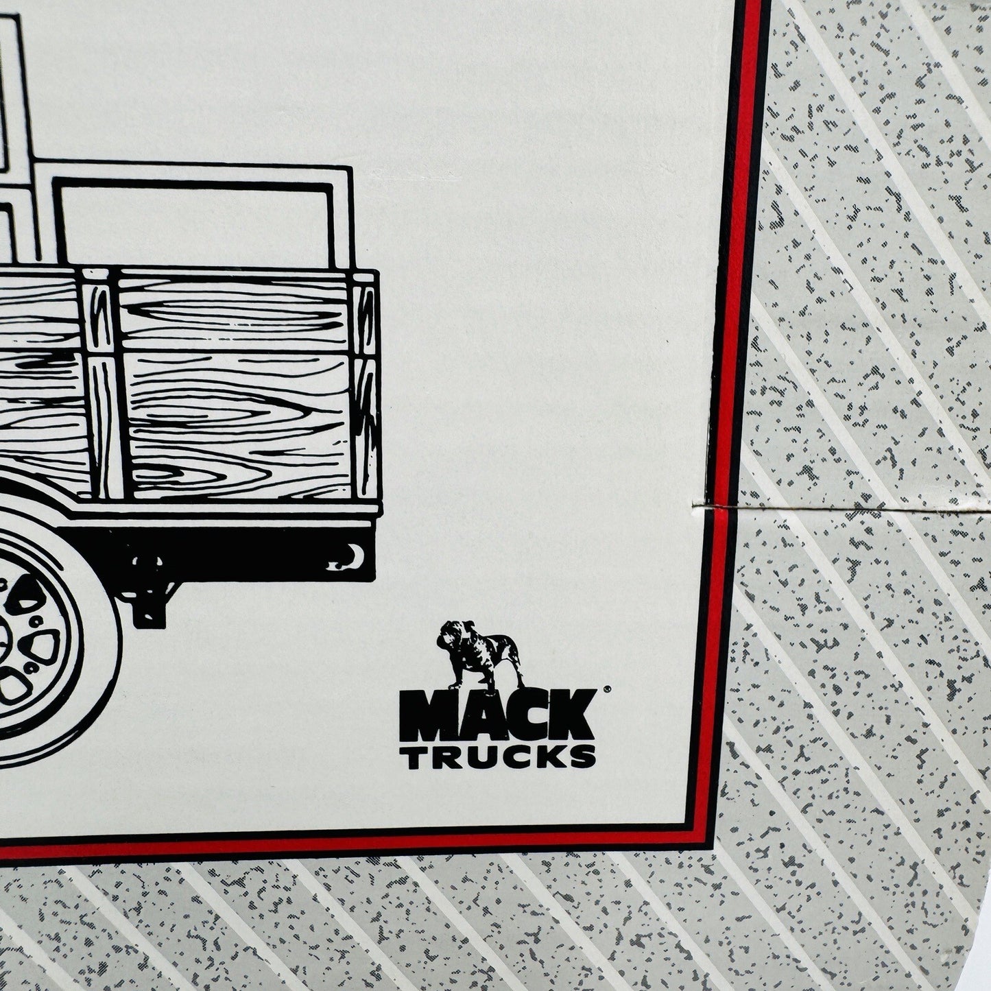 ERTL Anheuser-Busch 1926 Mack Bulldog Truck Bank W/Crates #9047 St Louis MO