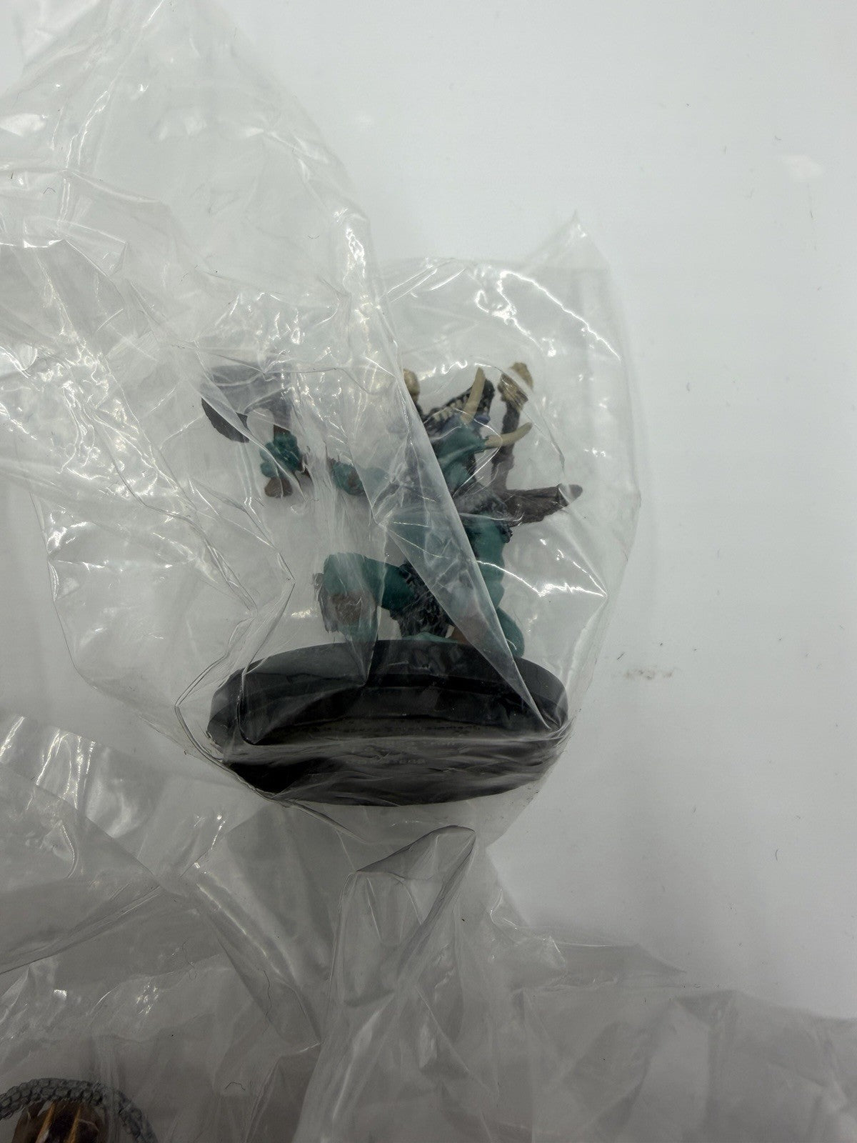 World of Warcraft Lot of Miniatures WoW sealed Miniatures Set 6 PCs