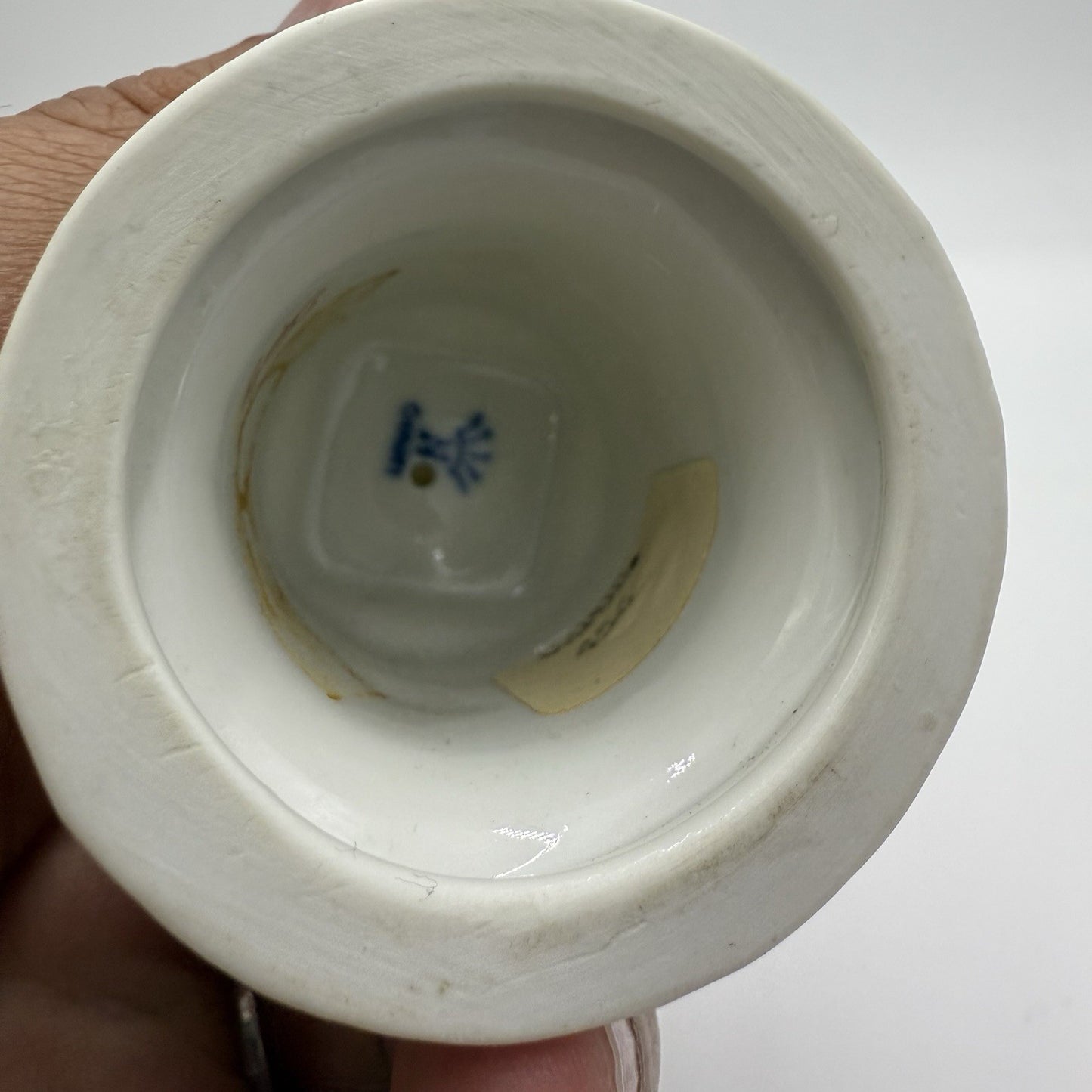 Antique Ginori 1735 Porcelain Figure Putti Holding Dove 5.5” White Glossy Italy