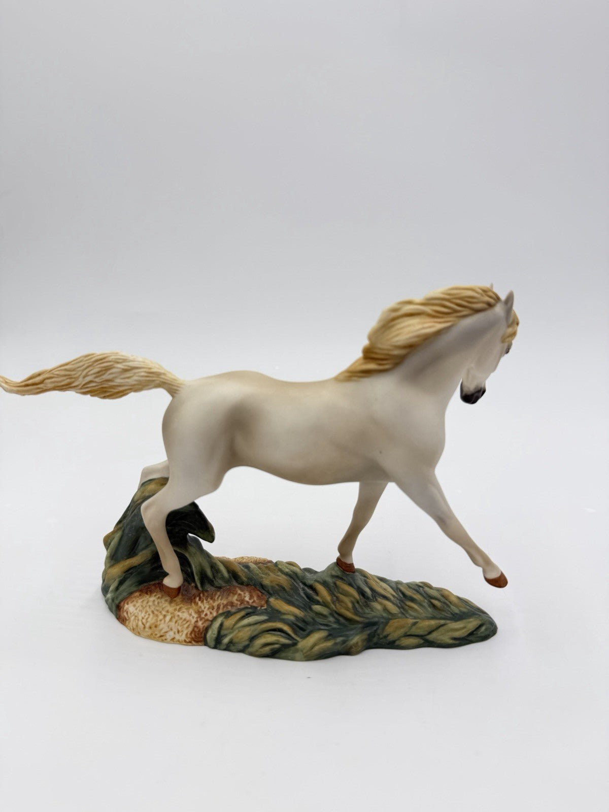 Franklin Mint Porcelain 1989 Great Horses of the World Camargue White Horse