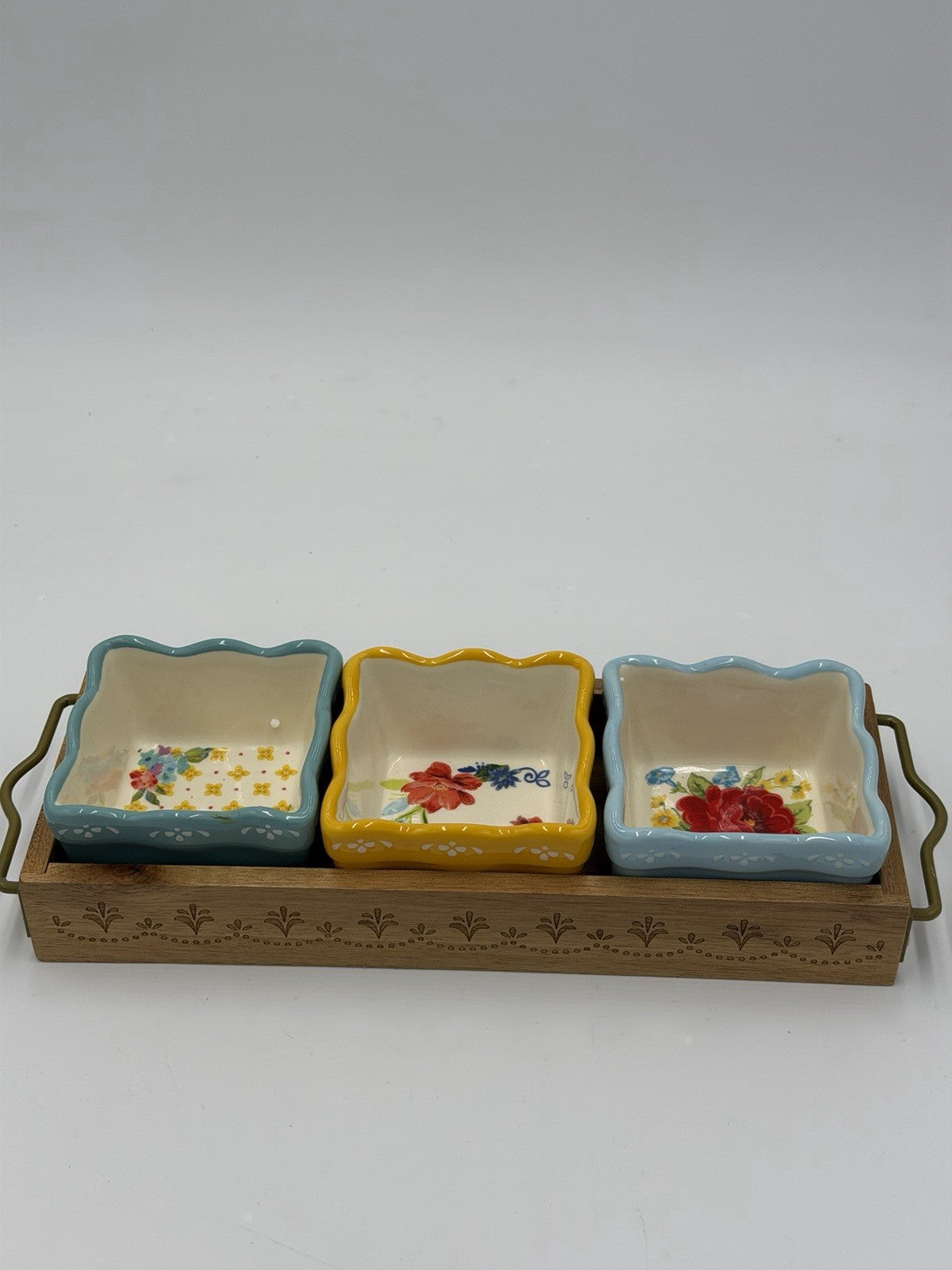 The Pioneer Woman FLORAL MEDLY Four Piece Condiment Set w/Wooden Tray Country