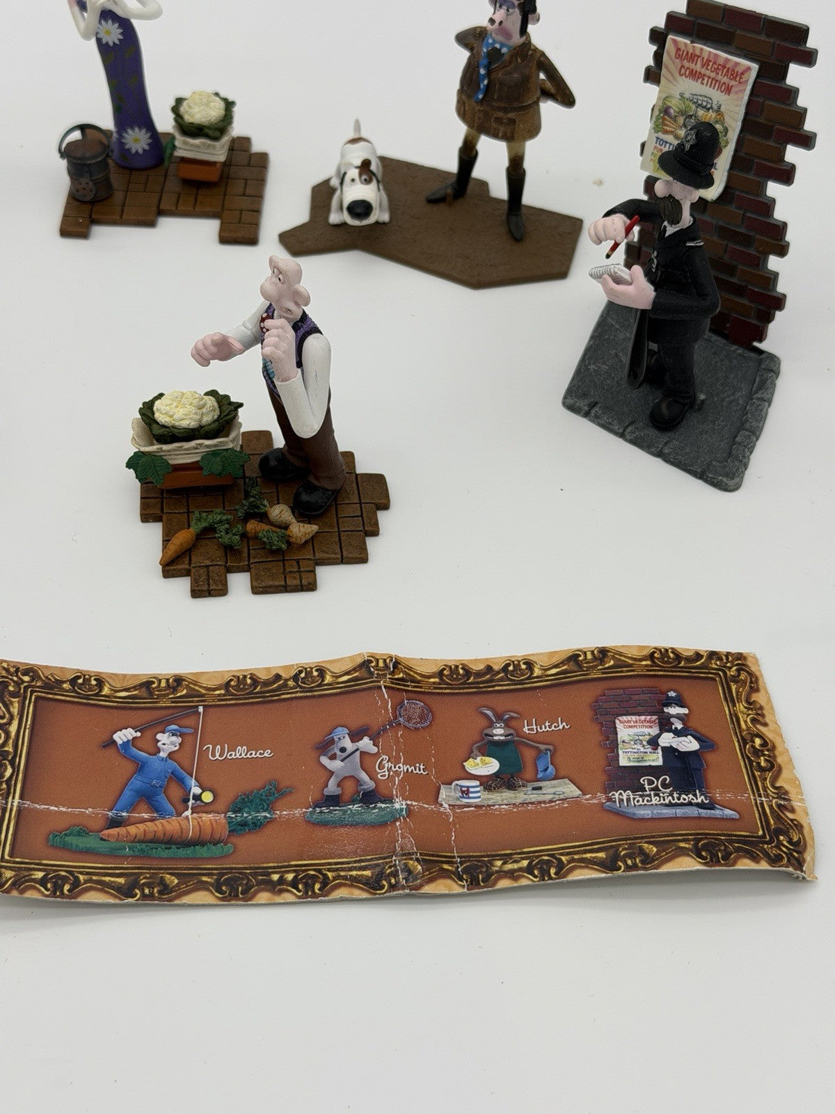 Wallace and Gromit CURSE of the WERE-RABBIT Cauliflower Carrot Collector Set