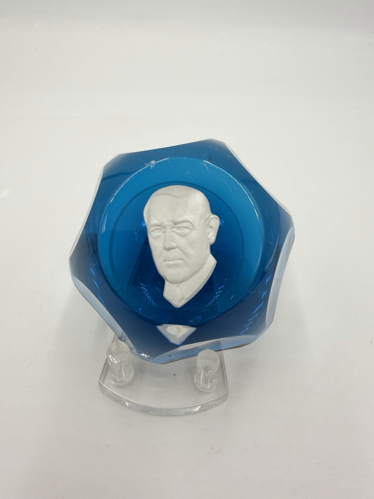Baccarat Crystal France Blue Cut WOODROW WILSON Sulphide Paperweight Faceted