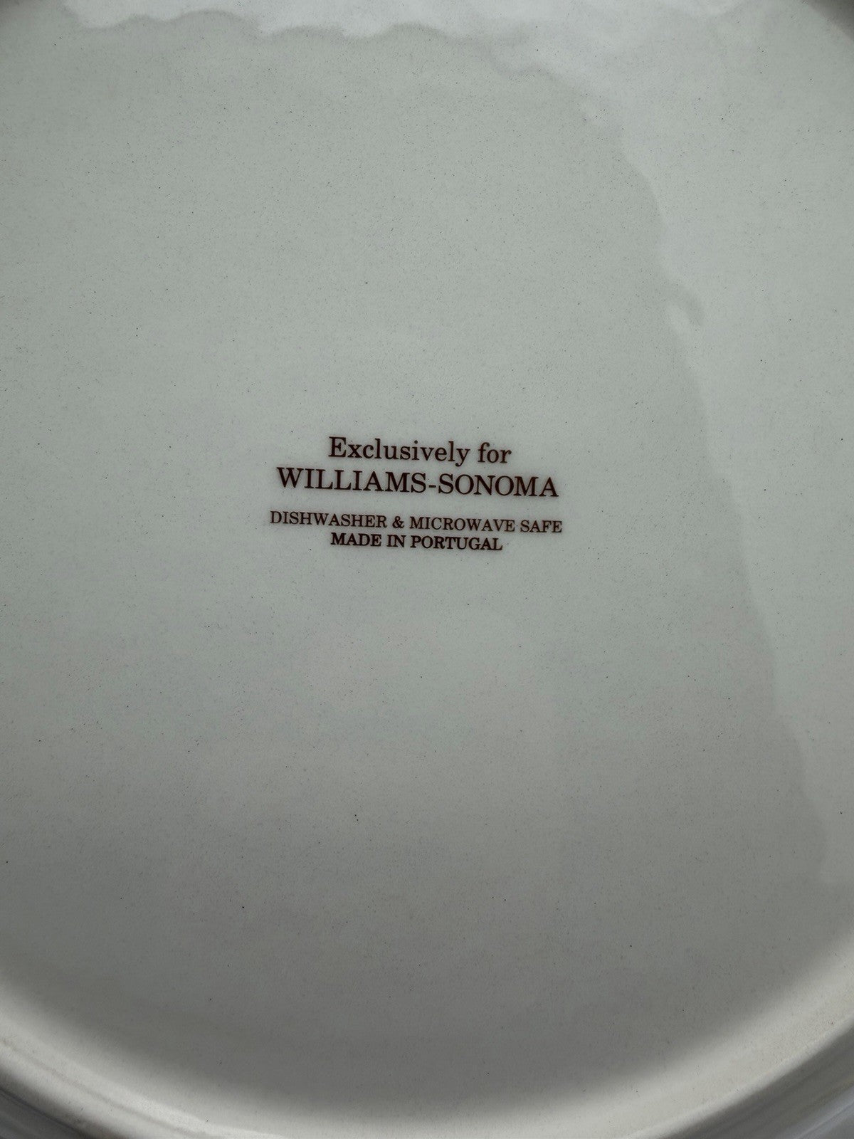 Botanical Wreath Williams Sonoma Dinner Plates 10.5” Red Berries & Pinecones 4