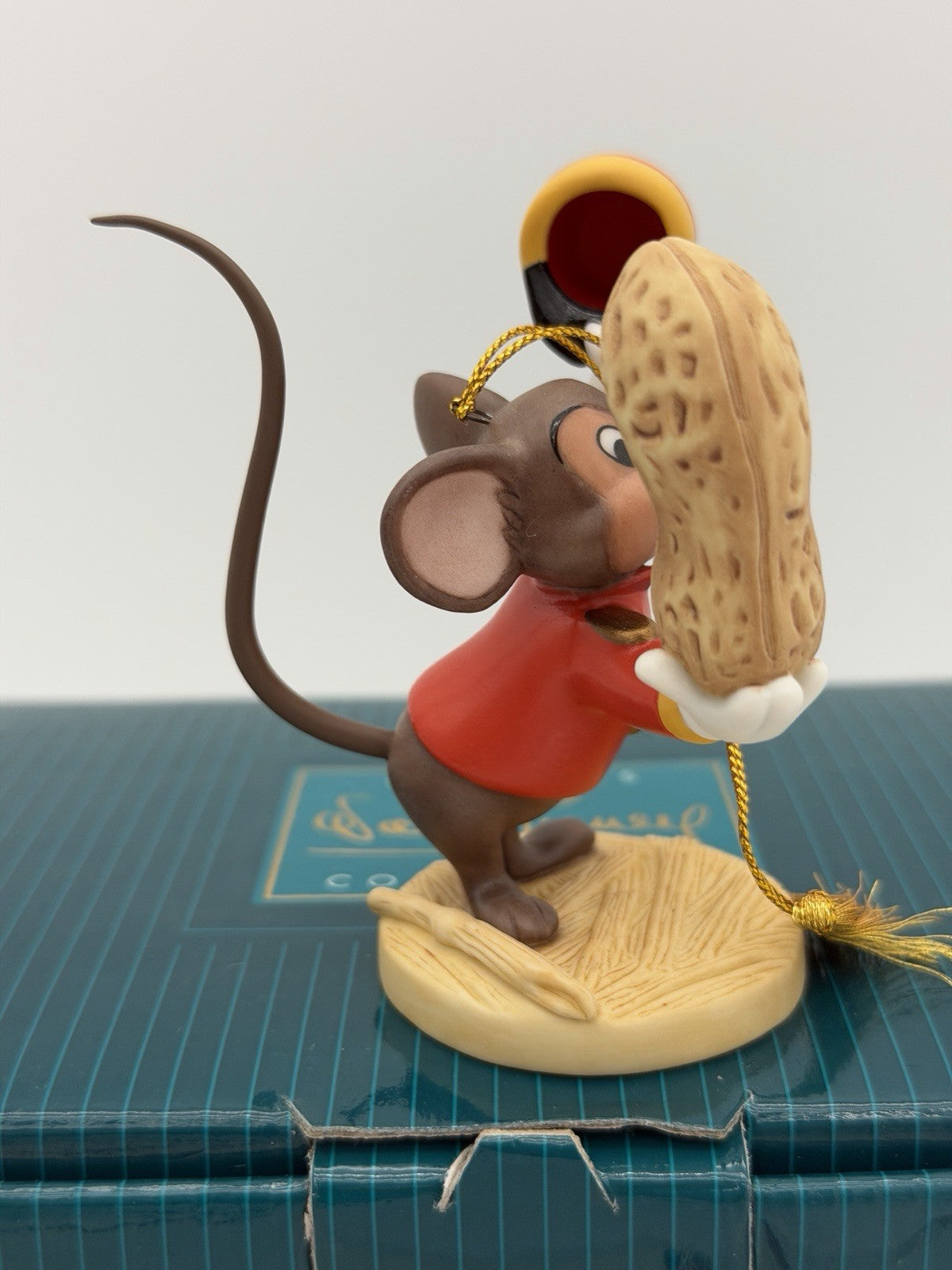 WDCC Disney Friendship Offering Timothy Mouse Porcelain Ornament Figurine New