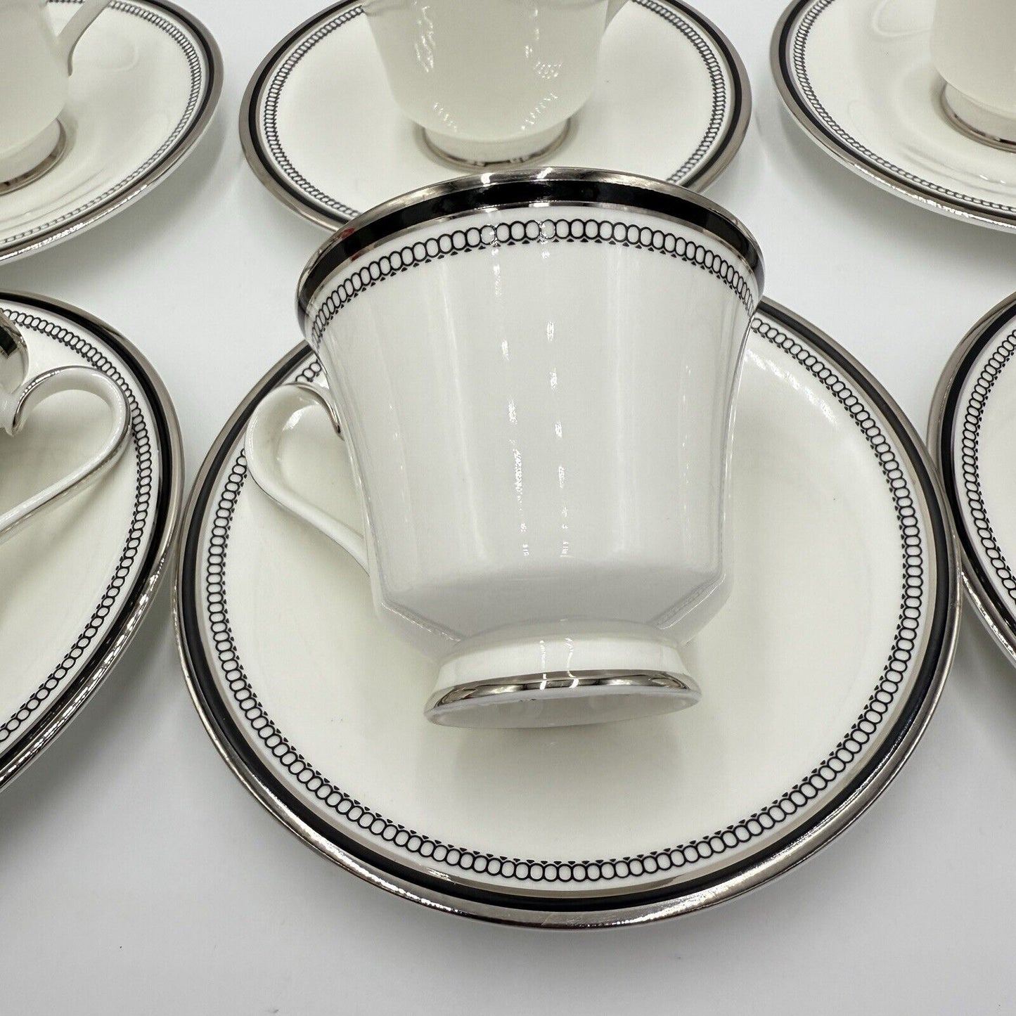 Vintage Royal Doulton SARABANDE H 5023 Bone China Black White CUPS & SAUCERS Set