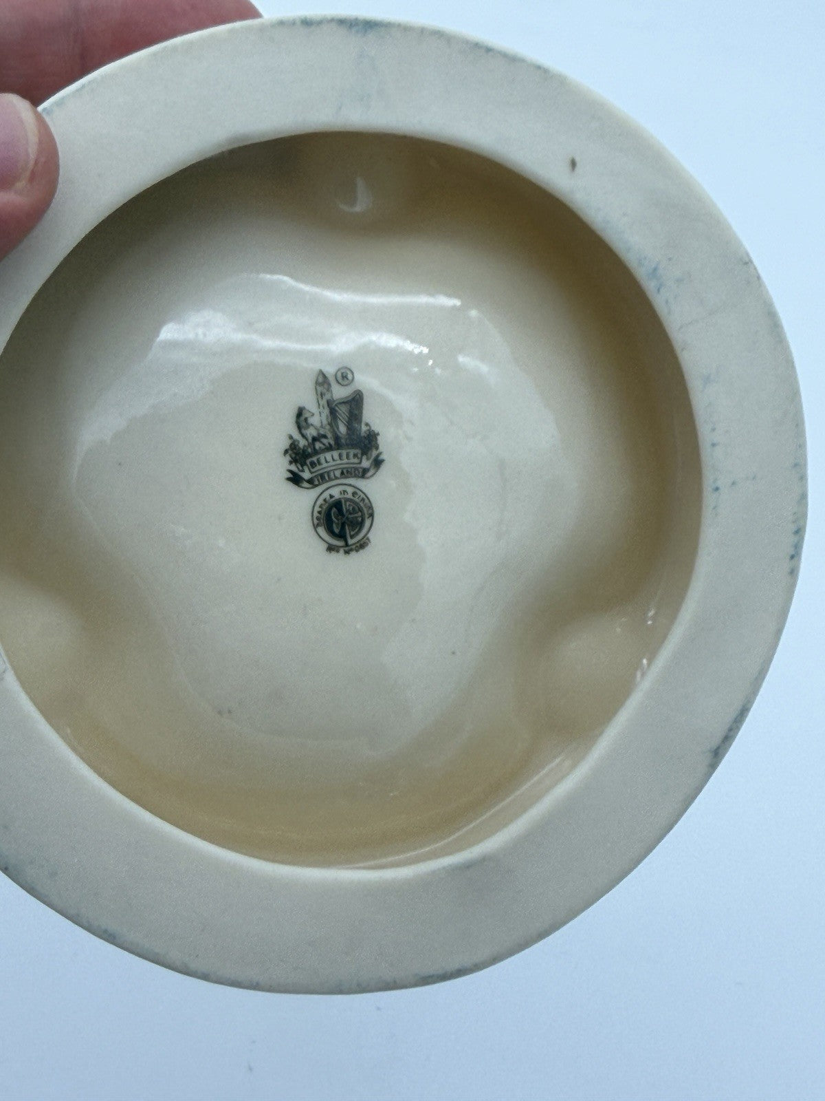 Antique Belleek Ireland 4”Ashtray Basketweave 3rd Black trademark 1926 Porcelain