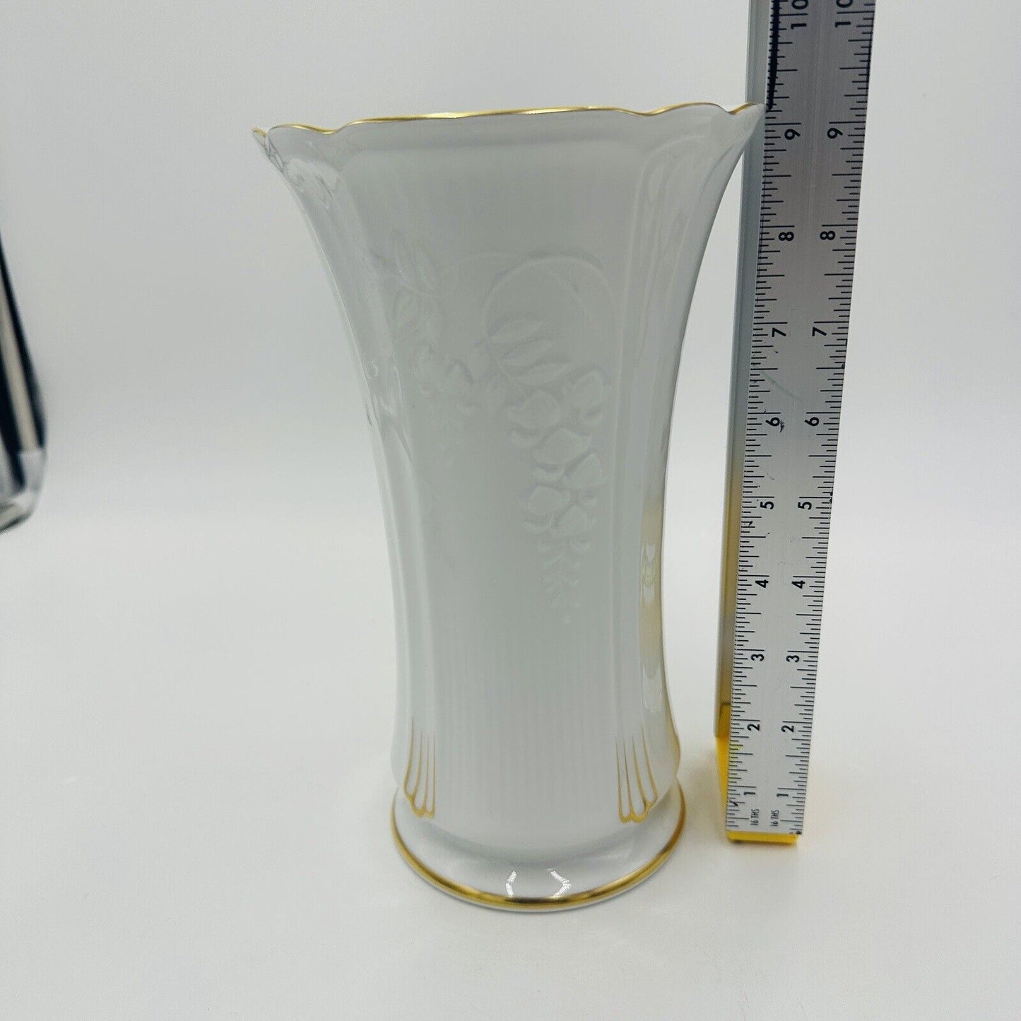 Okura Vase Japan Commemorative Morimura Bros 9in H Porcelain White Gold