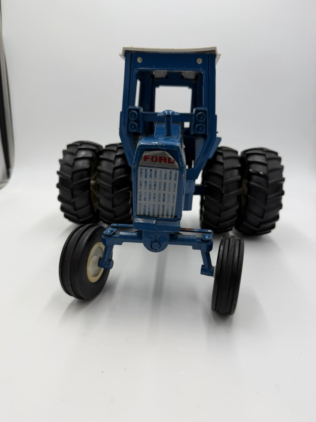 Ertl Ford 9600 Wide Front Duals Cab Die Cast 1:12 Blue Toy Tractor Diecast Vtg