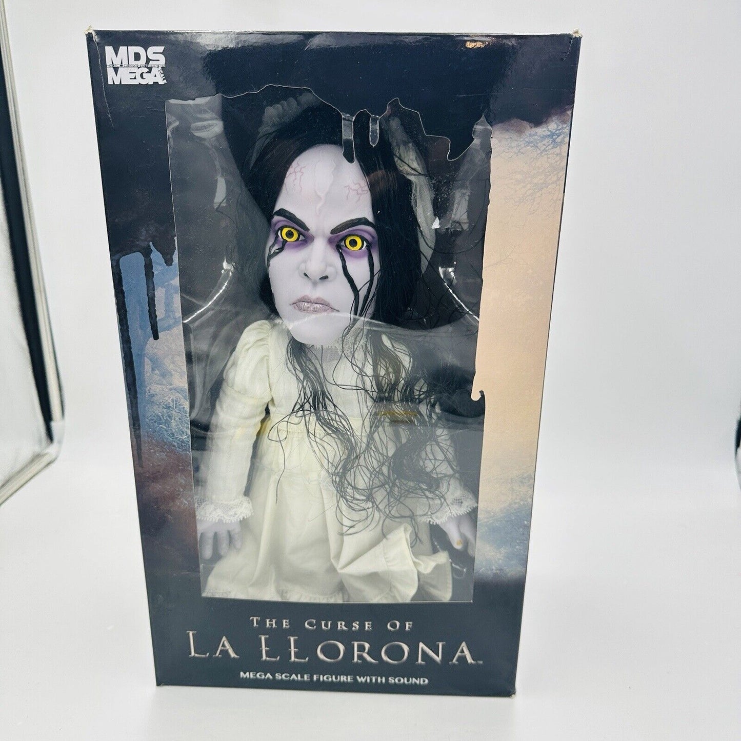 Mezco Toys The Curse of La Llorona Action Figure 15in Halloween Sound MDS Mega