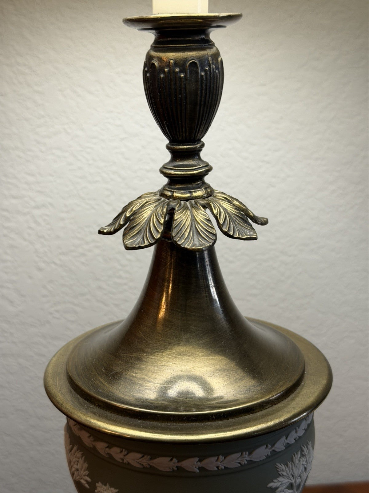 Wedgwood jasperware green TORCHIERE Table Lamp 1959 Vintage 27”H England