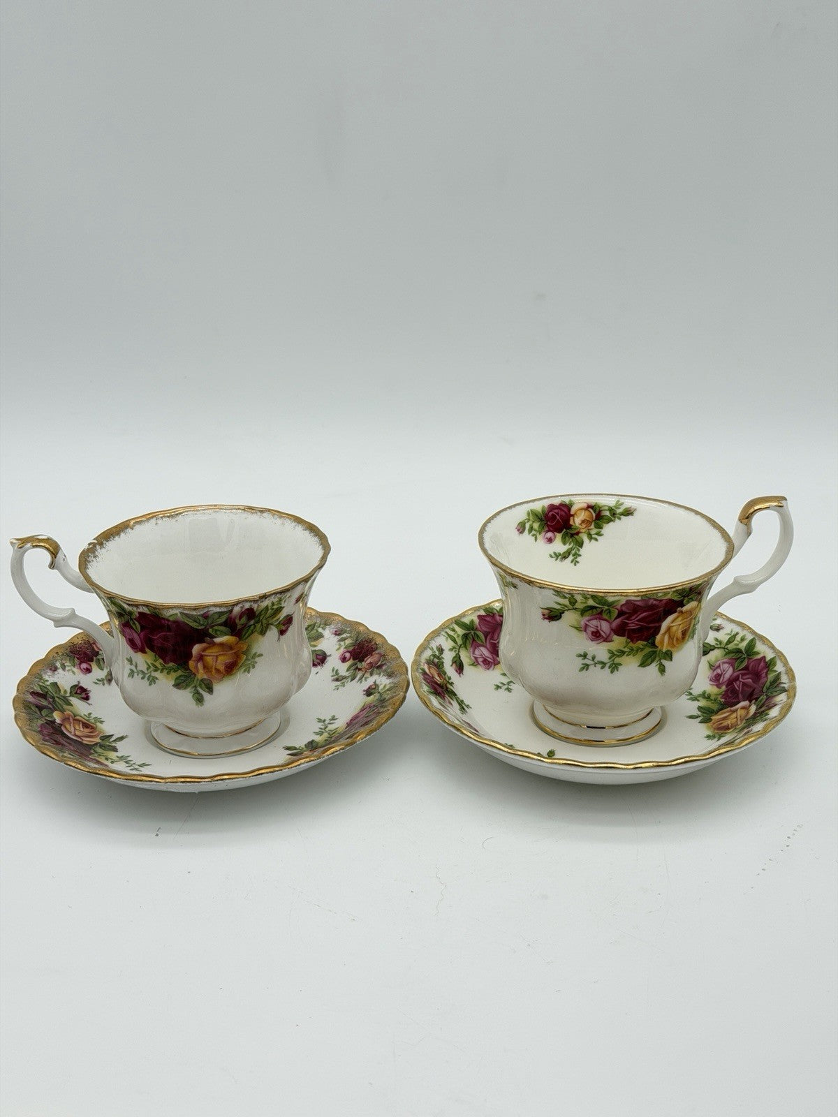 Royal Albert Old Country Roses Bone China Tea Cup & Saucer Set England 4 PCs