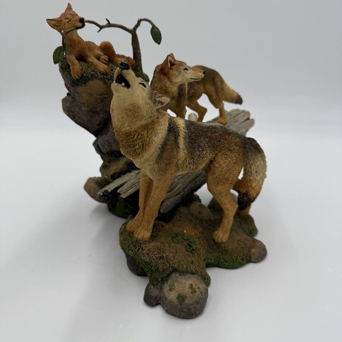 The Danbury mint Generations by Nick Bibby the spirit of the wolf sculpture